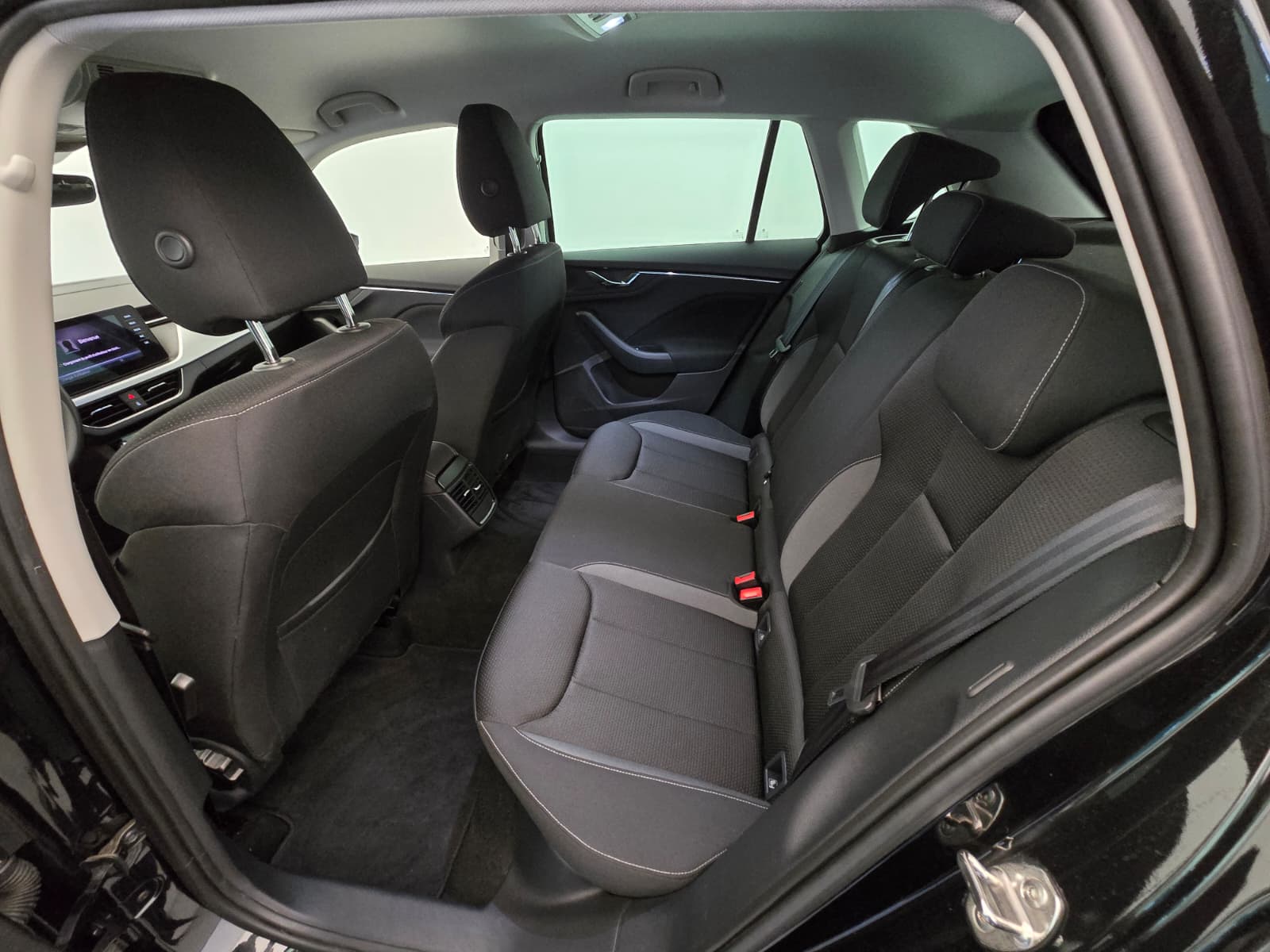 SKODA Kamiq 1.5 TSI Tour DSG-image-13