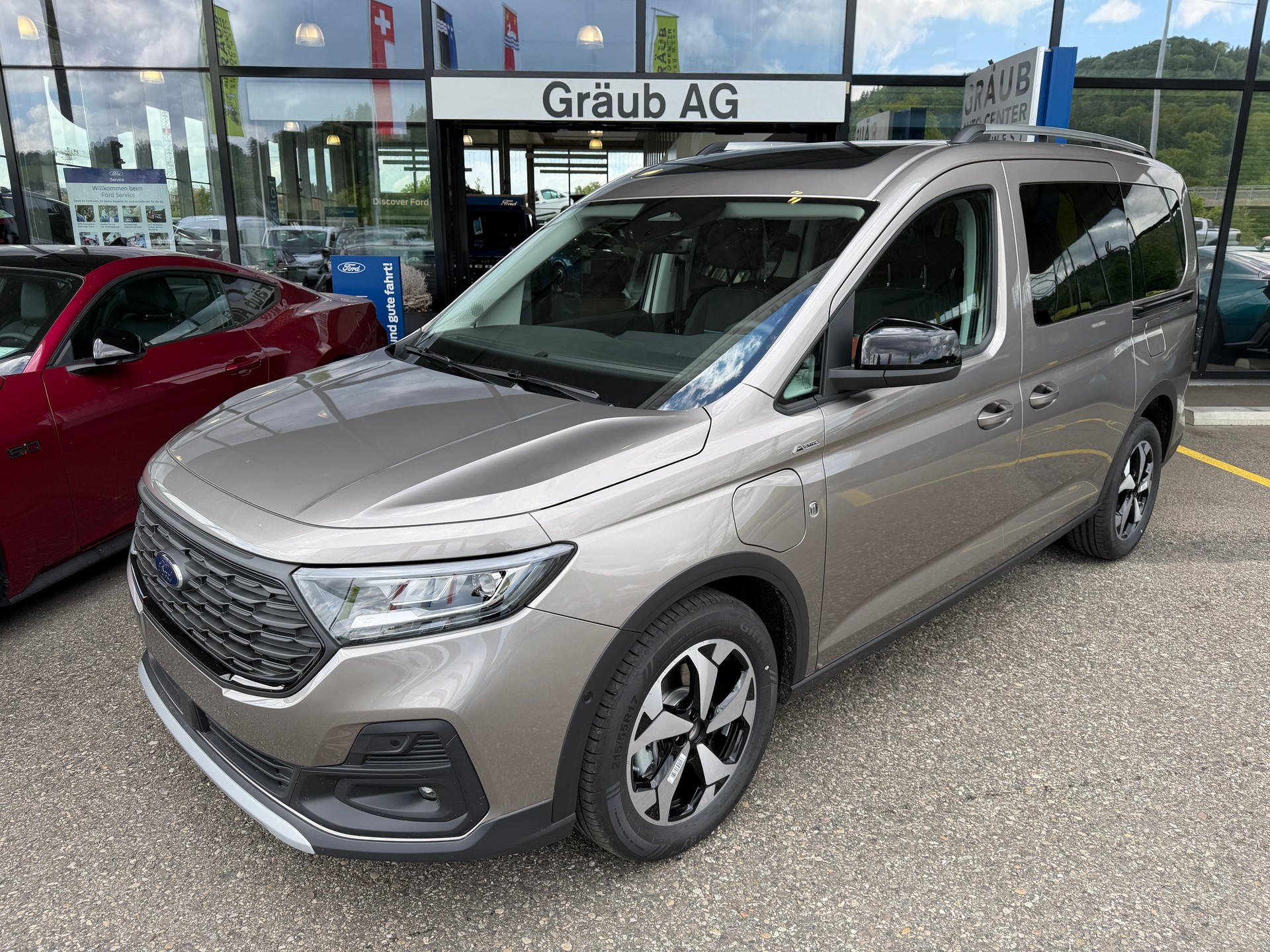 FORD Grand Tourneo Connect 1.5 PHEV Active Automat-showroom-element-2