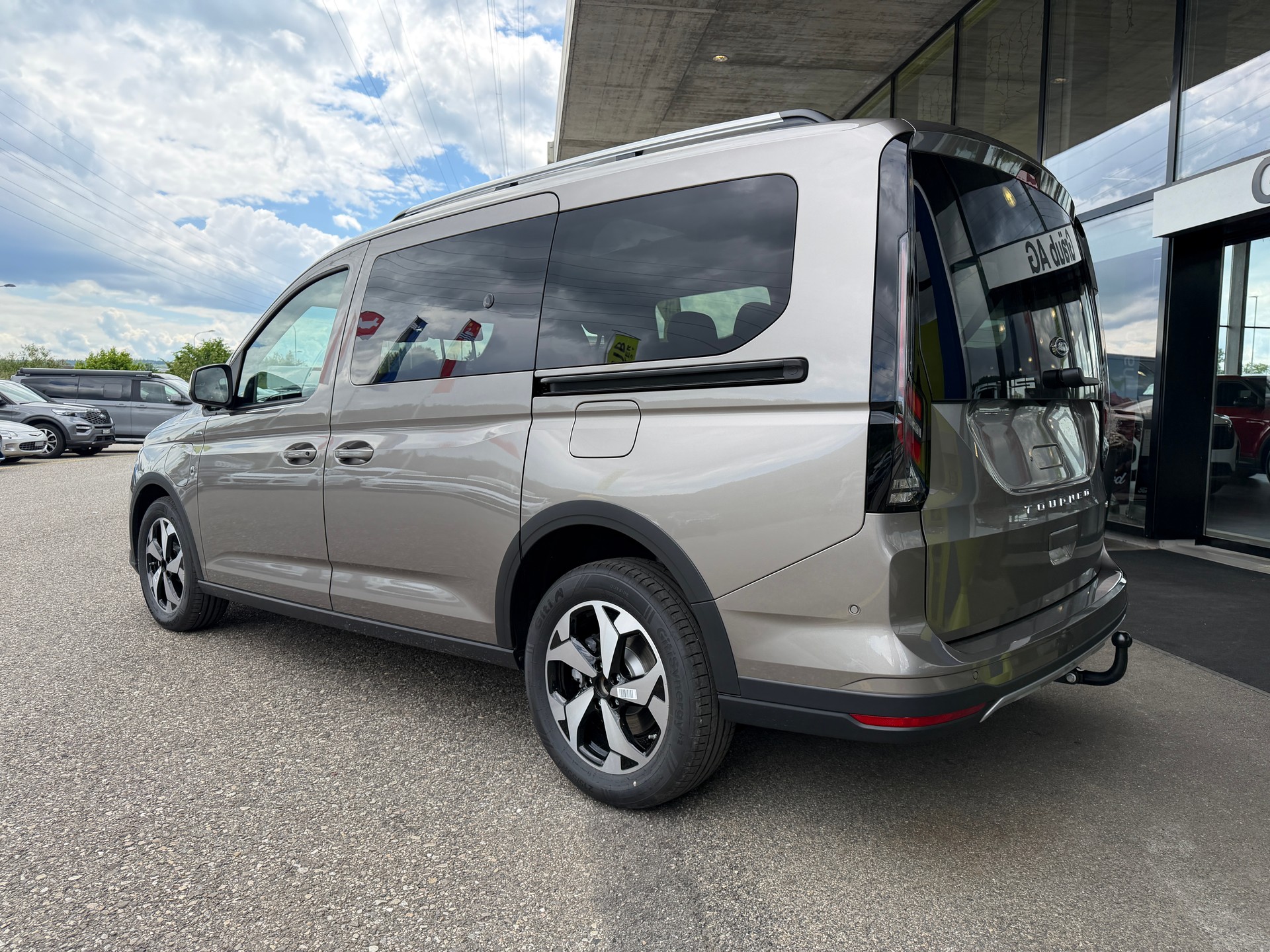 FORD Grand Tourneo Connect 1.5 PHEV Active Automat-image-4