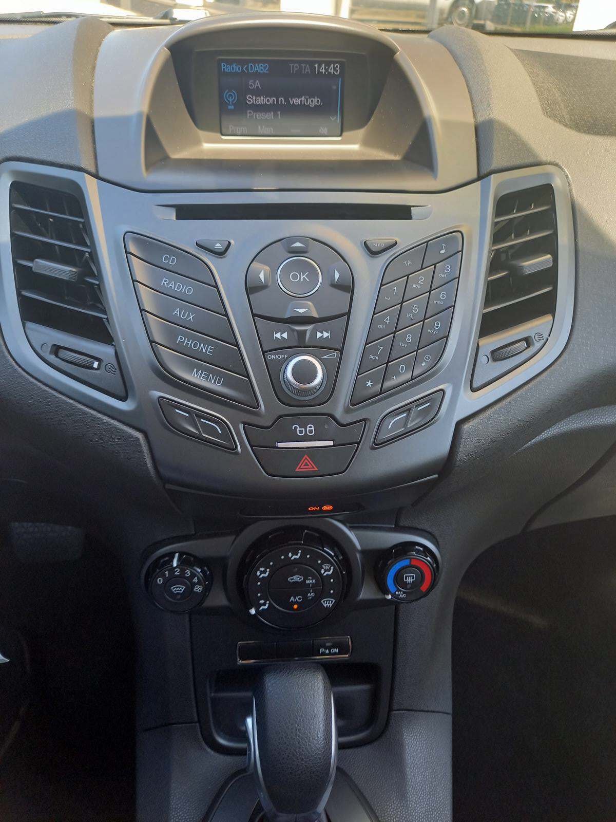 FORD Fiesta 1.0 SCTi Trend PowerShift-image-6