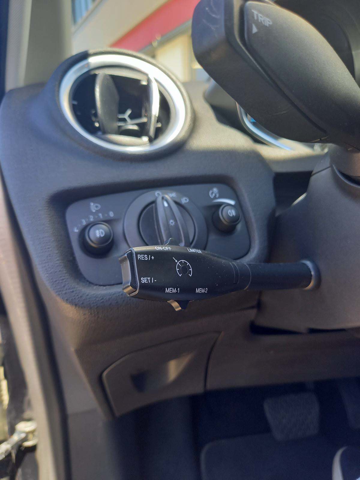 FORD Fiesta 1.0 SCTi Trend PowerShift-image-8