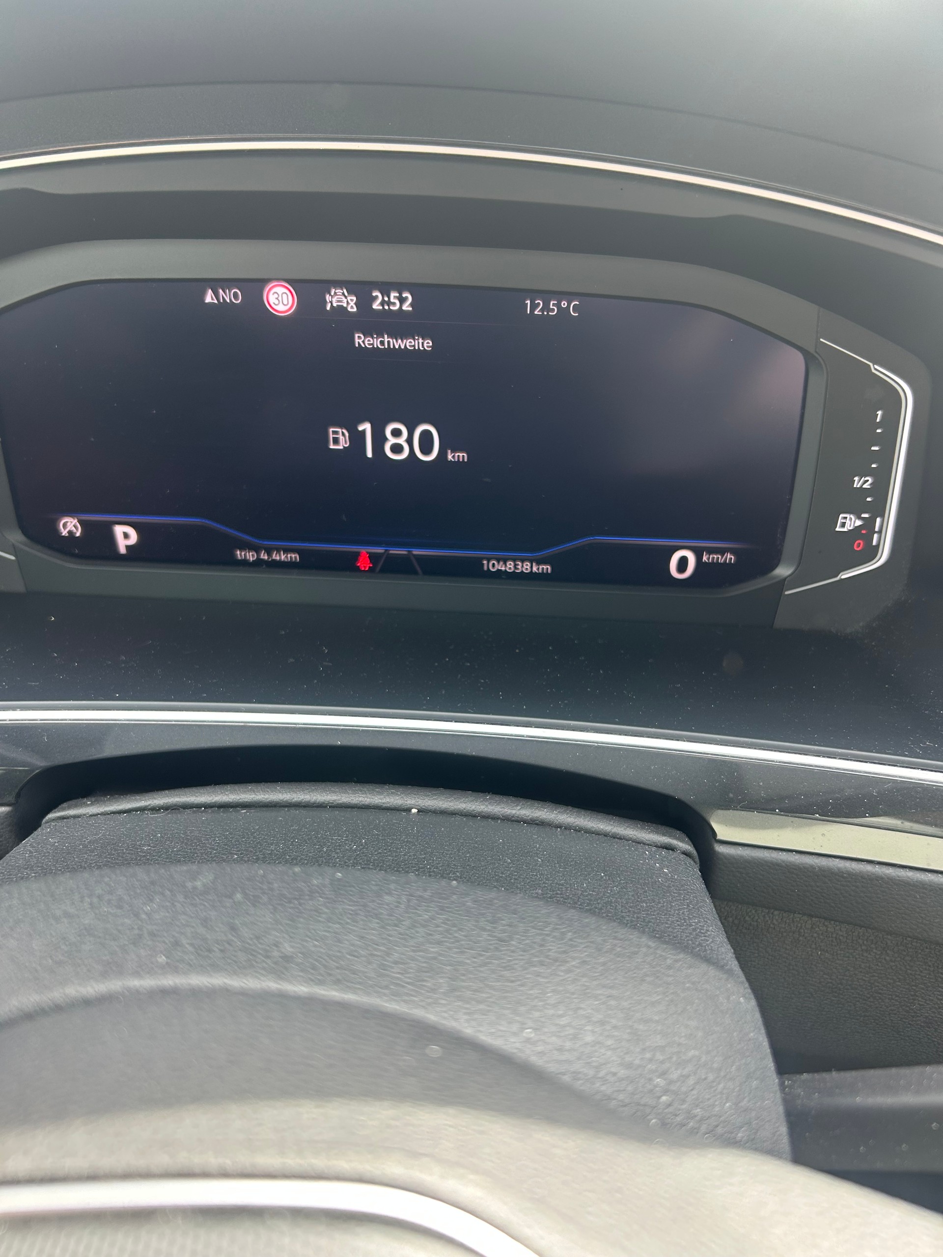VW Tiguan 1.5TSI Evo Comfortline DSG-showroom-element-3