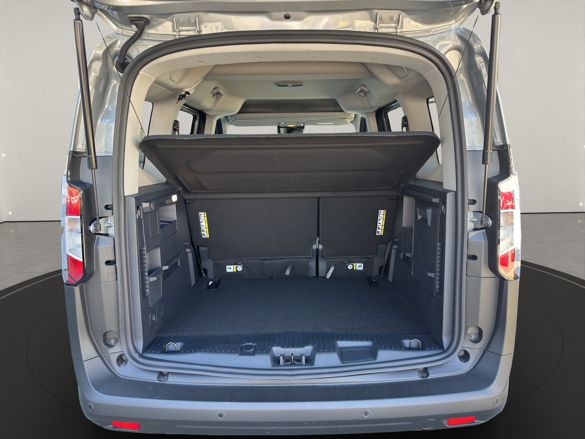 FORD E-Tourneo Courier Titanium Kombi 136 PS FWD-image-18