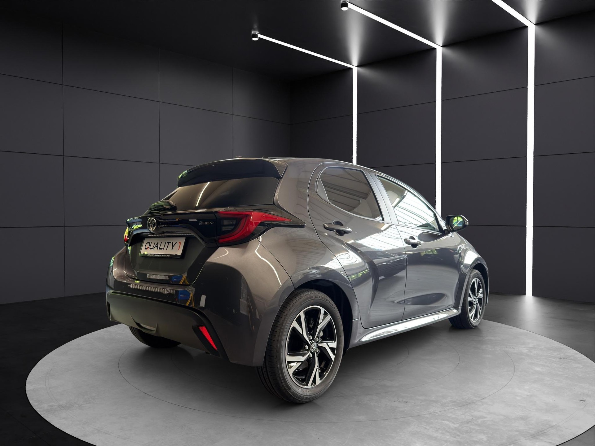TOYOTA Yaris 1.5 VVT-i HSD Trend-image-4