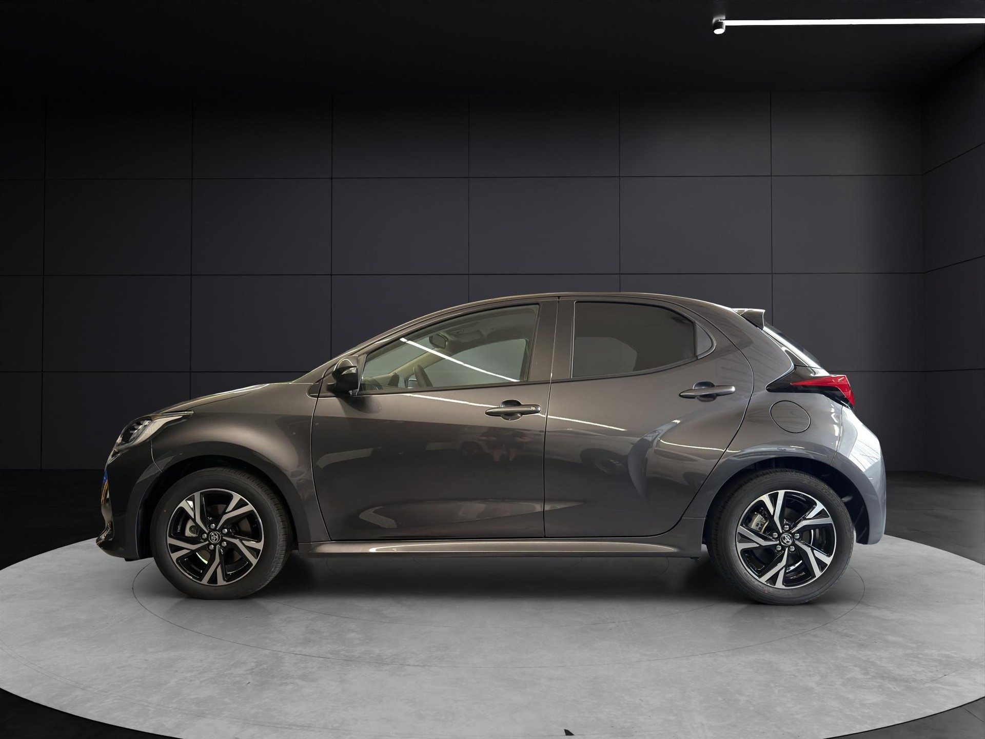 TOYOTA Yaris 1.5 VVT-i HSD Trend-showroom-element-2