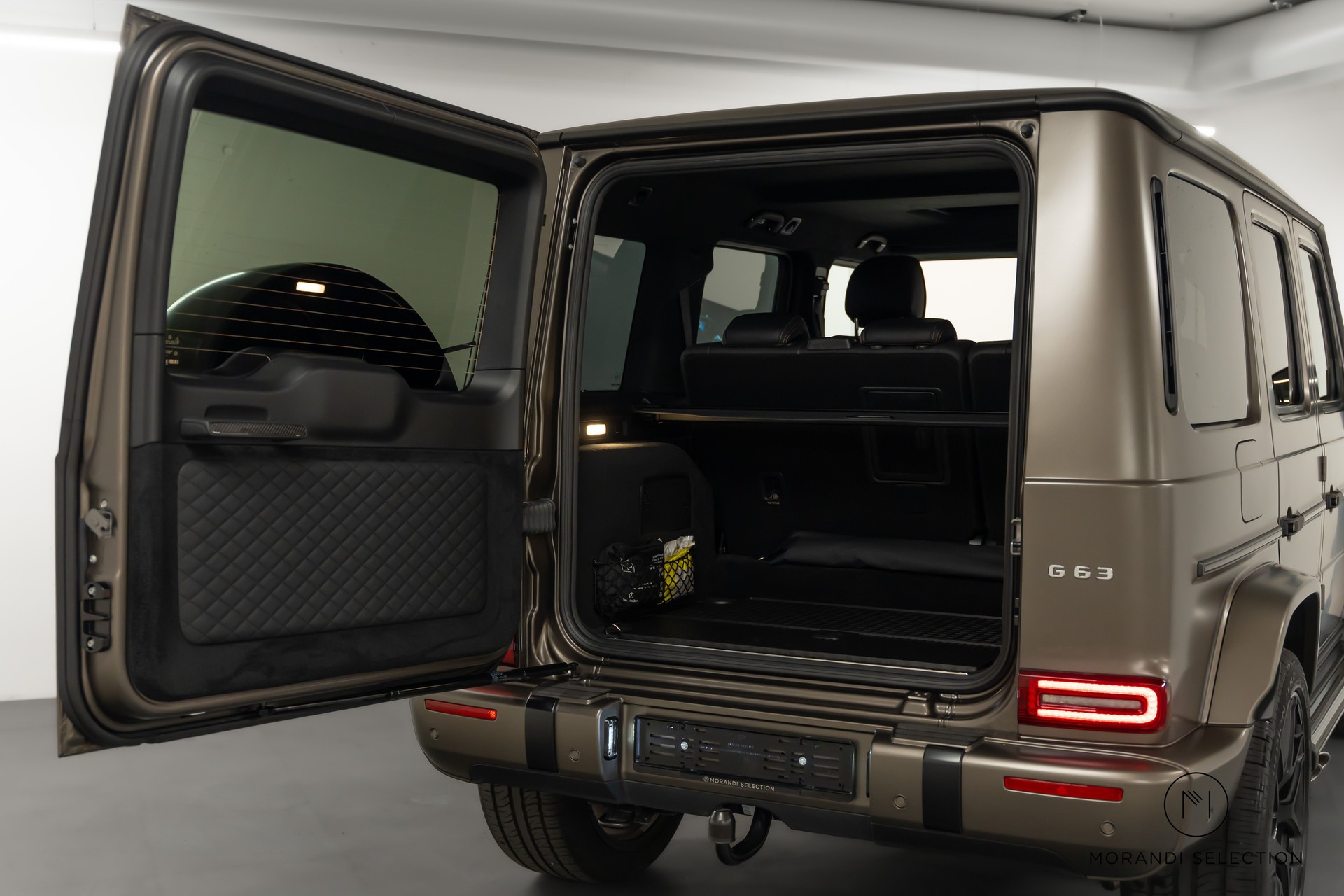 MERCEDES-BENZ G 63 AMG-image-21