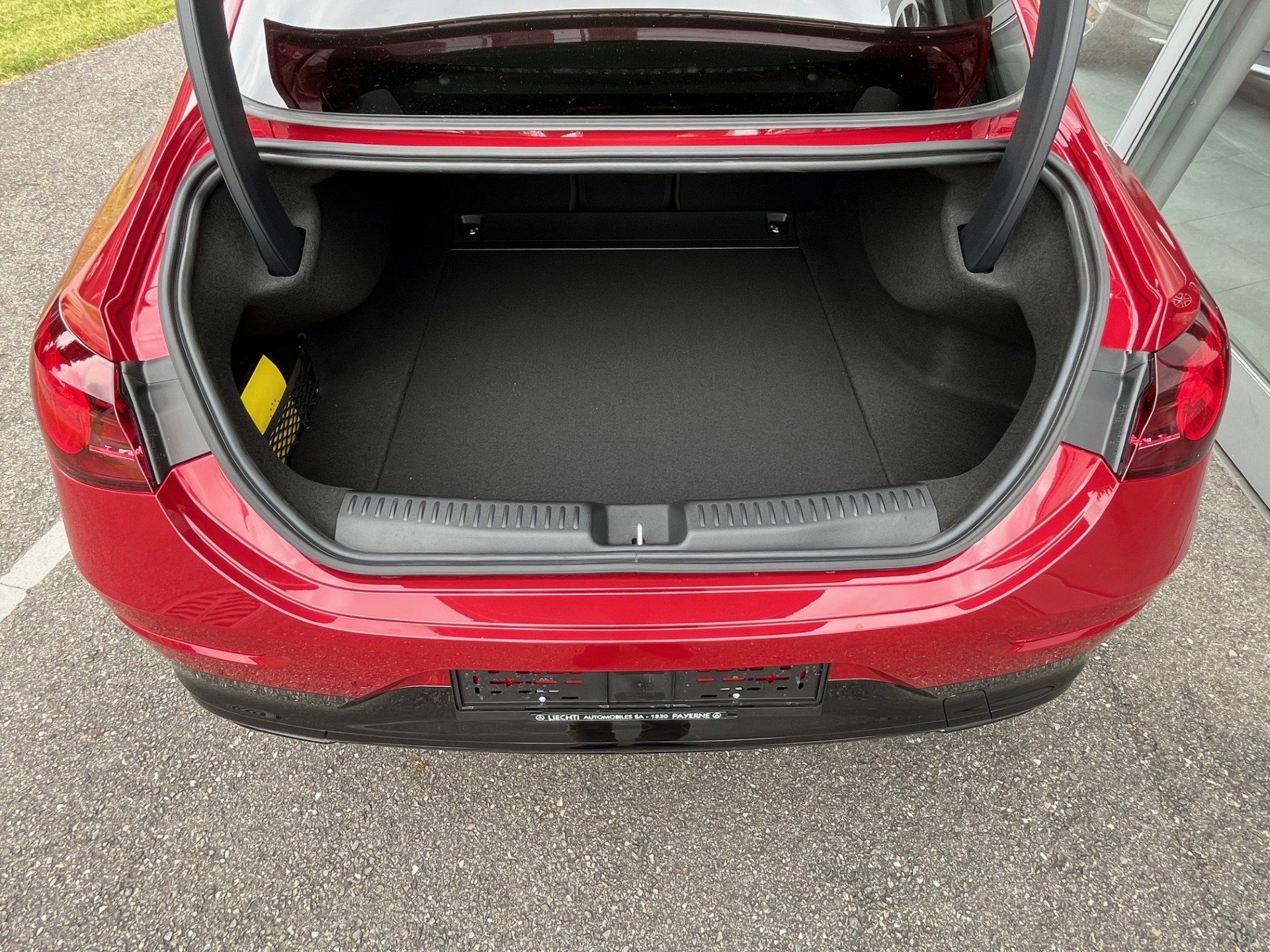 MERCEDES-BENZ CLA 220 8G-DCT 4Matic-image-6