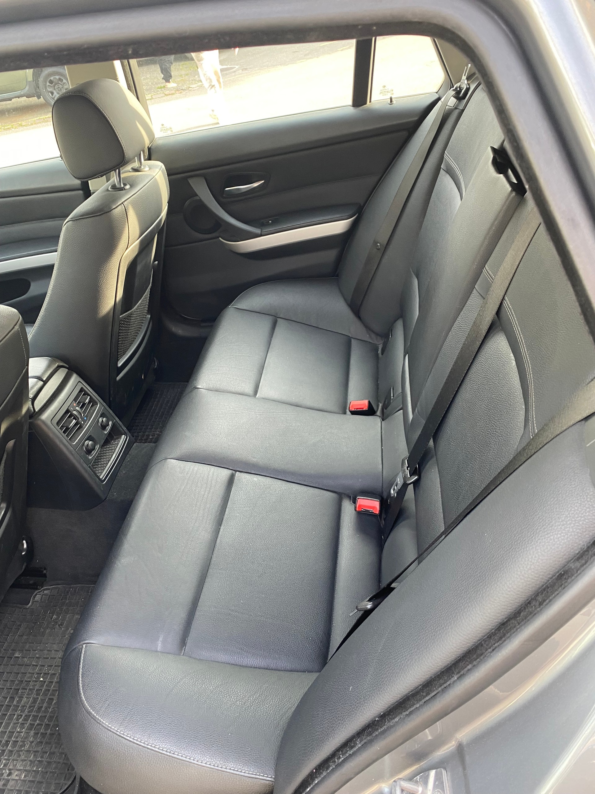 BMW 325i xDrive Touring more4you Steptronic-image-8