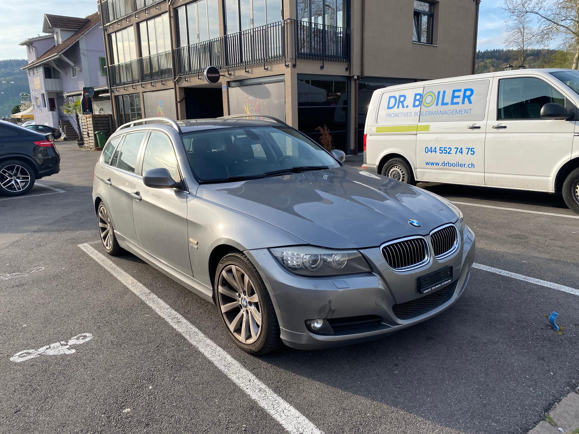 BMW 325i xDrive Touring more4you Steptronic-showroom-element-1