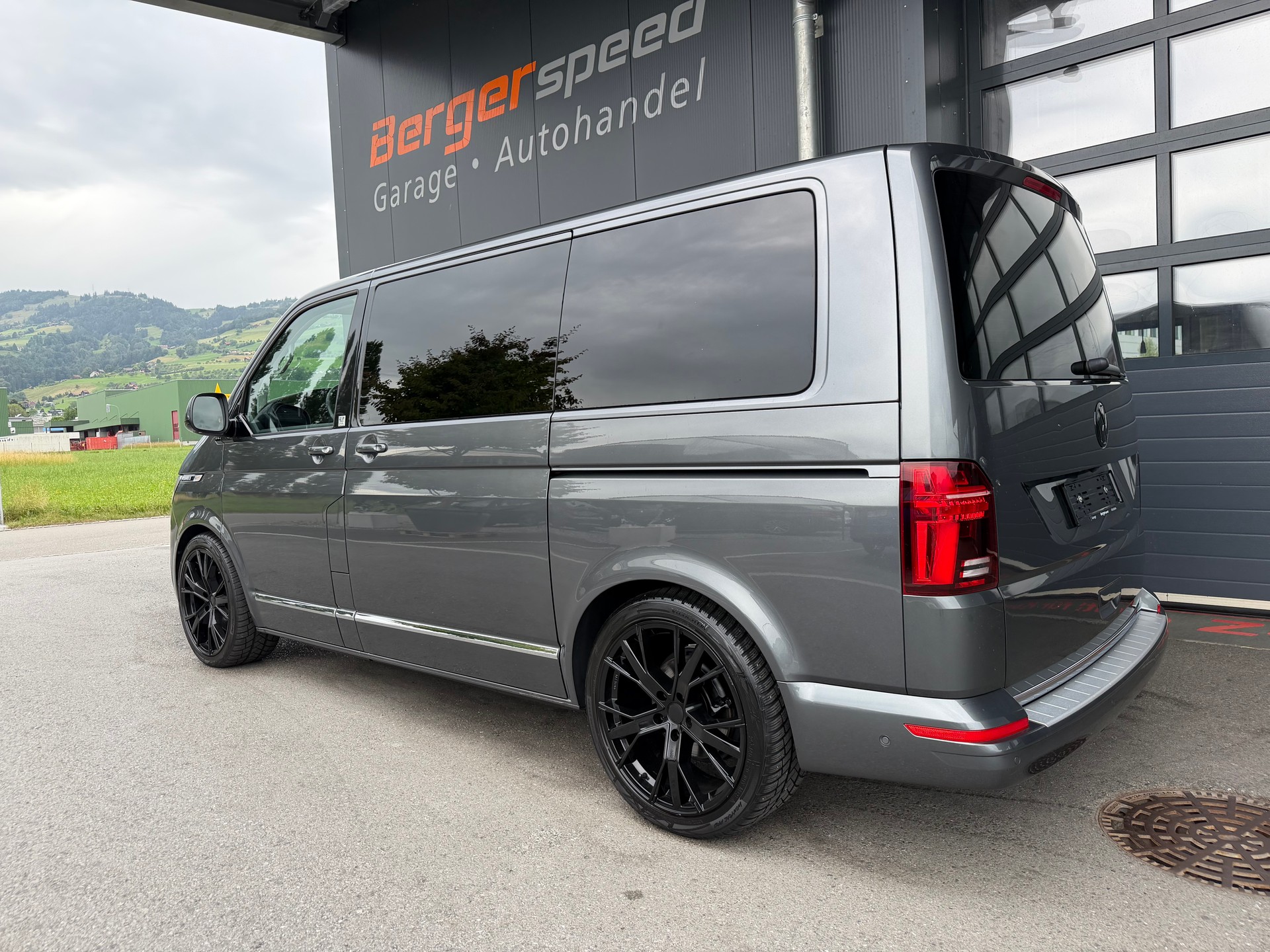 VW T6.1 Multivan 2.0 Bi-TDI Highline 4Motion DSG-showroom-element-2