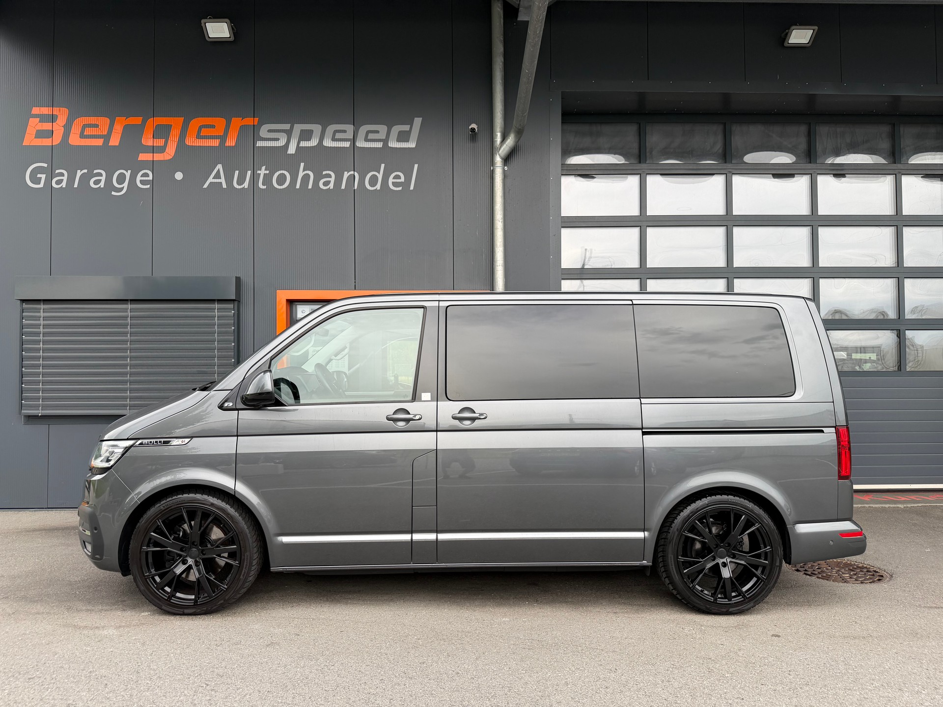 VW T6.1 Multivan 2.0 Bi-TDI Highline 4Motion DSG-showroom-element-1