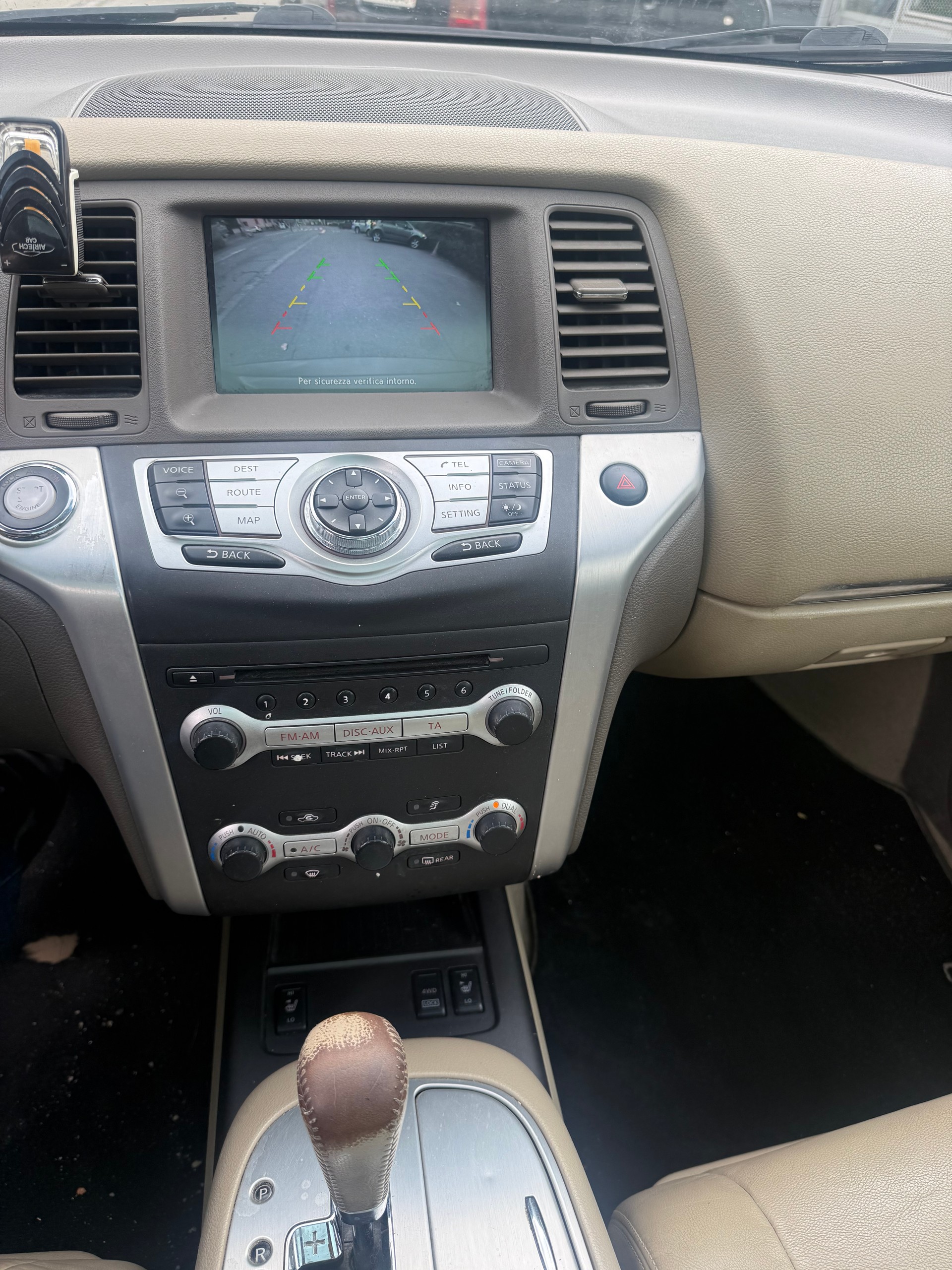 NISSAN Murano 2.5 dCi Automatic-image-10