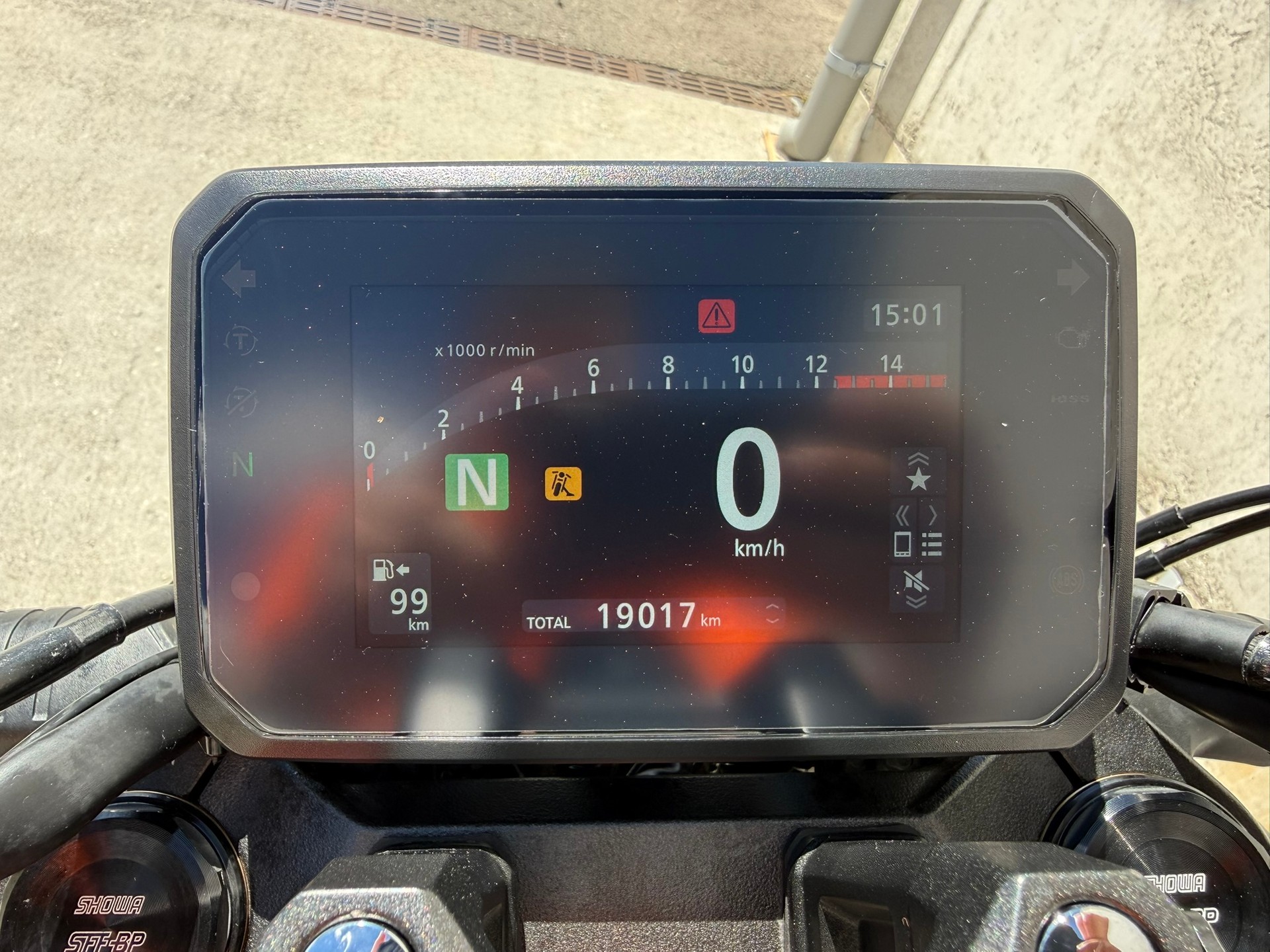 HONDA CB650R-image-14