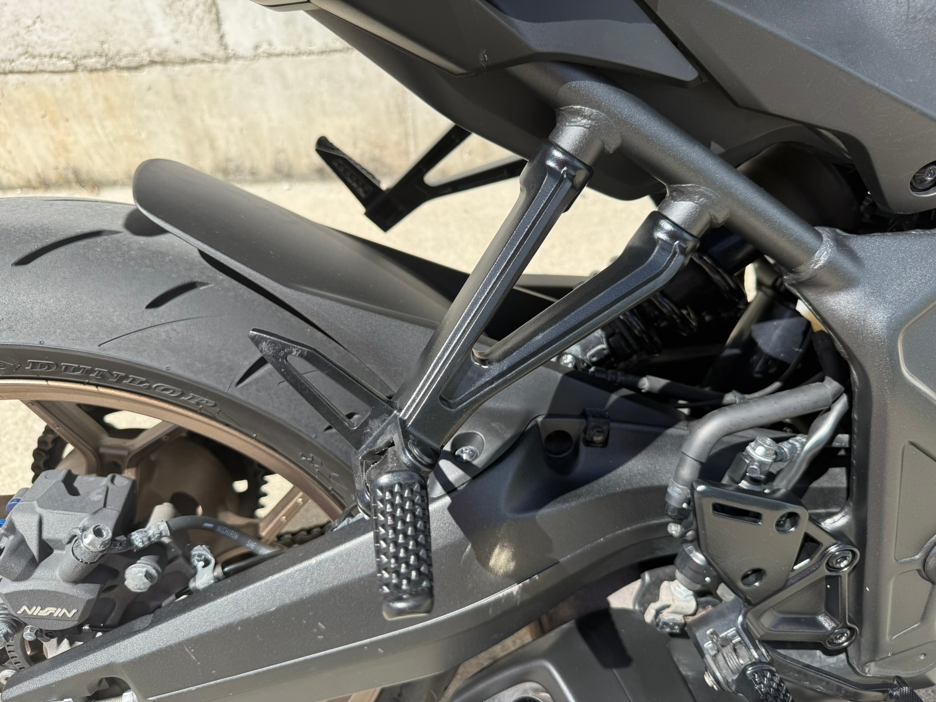 HONDA CB650R-image-3