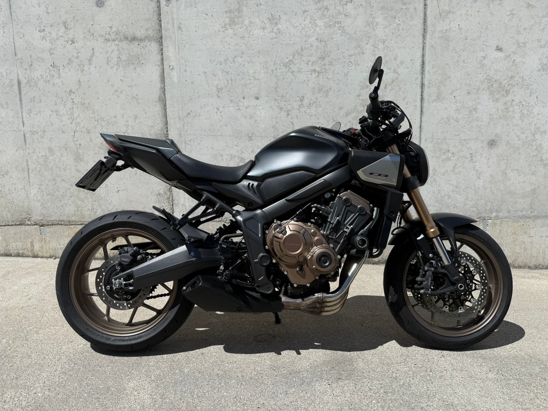 HONDA CB650R-image-0