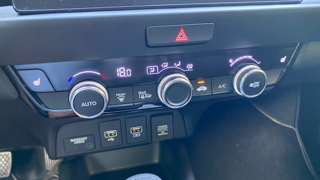 HONDA Jazz 1.5i-MMD Elegance E-CVT Hybrid-image-11