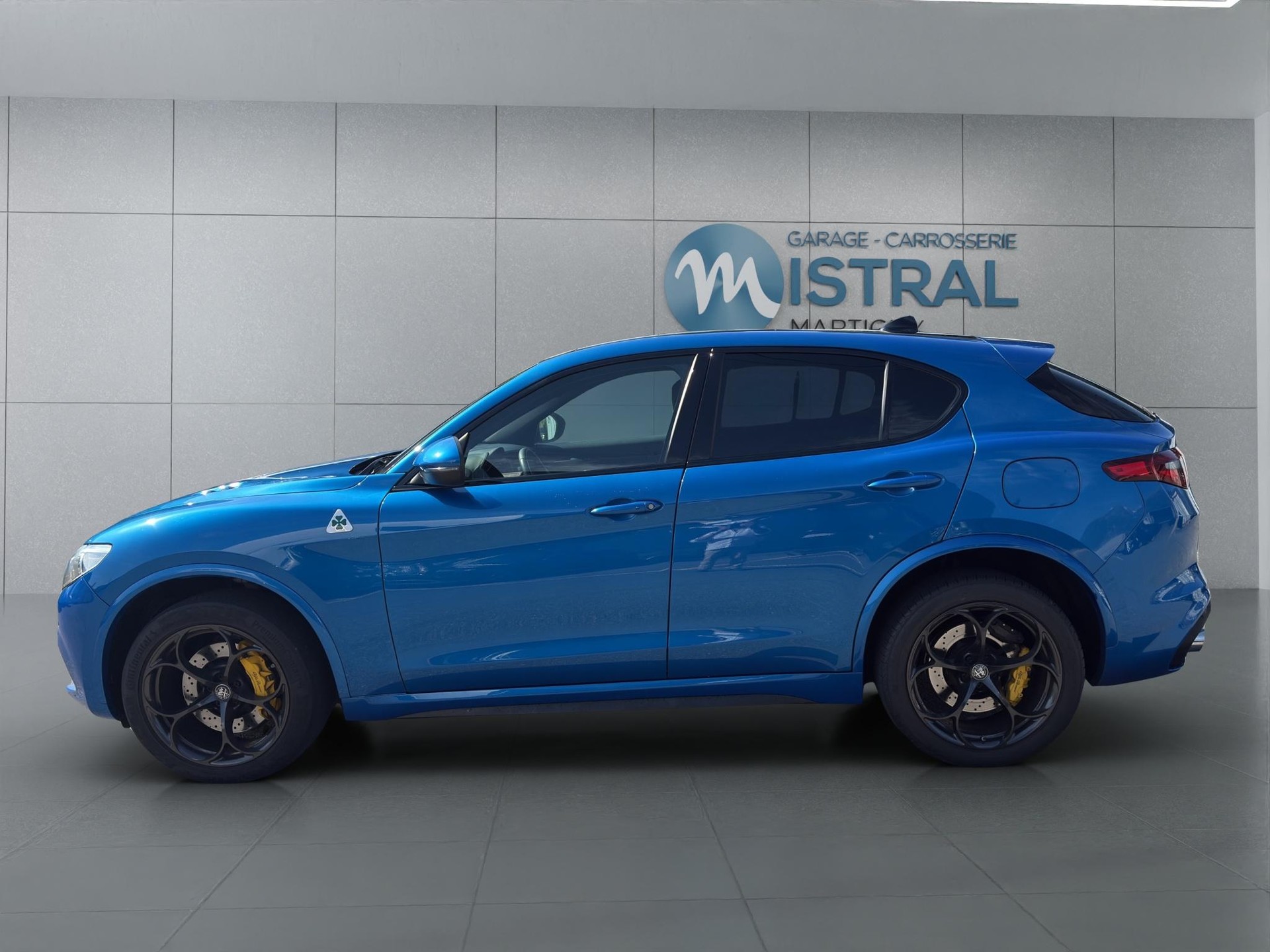 ALFA ROMEO Stelvio 2.9 V6 Biturbo Q4 Quadrifoglio-showroom-element-1