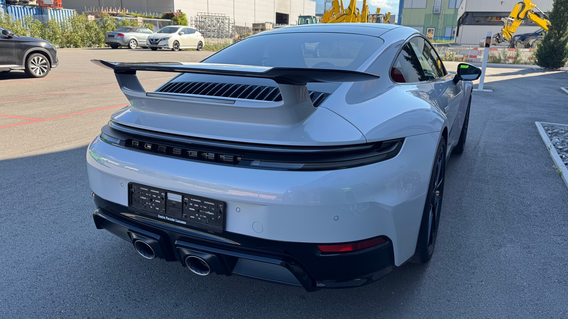 PORSCHE 911 Carrera 4 GTS PDK essence/électrique/ Hybride-image-8
