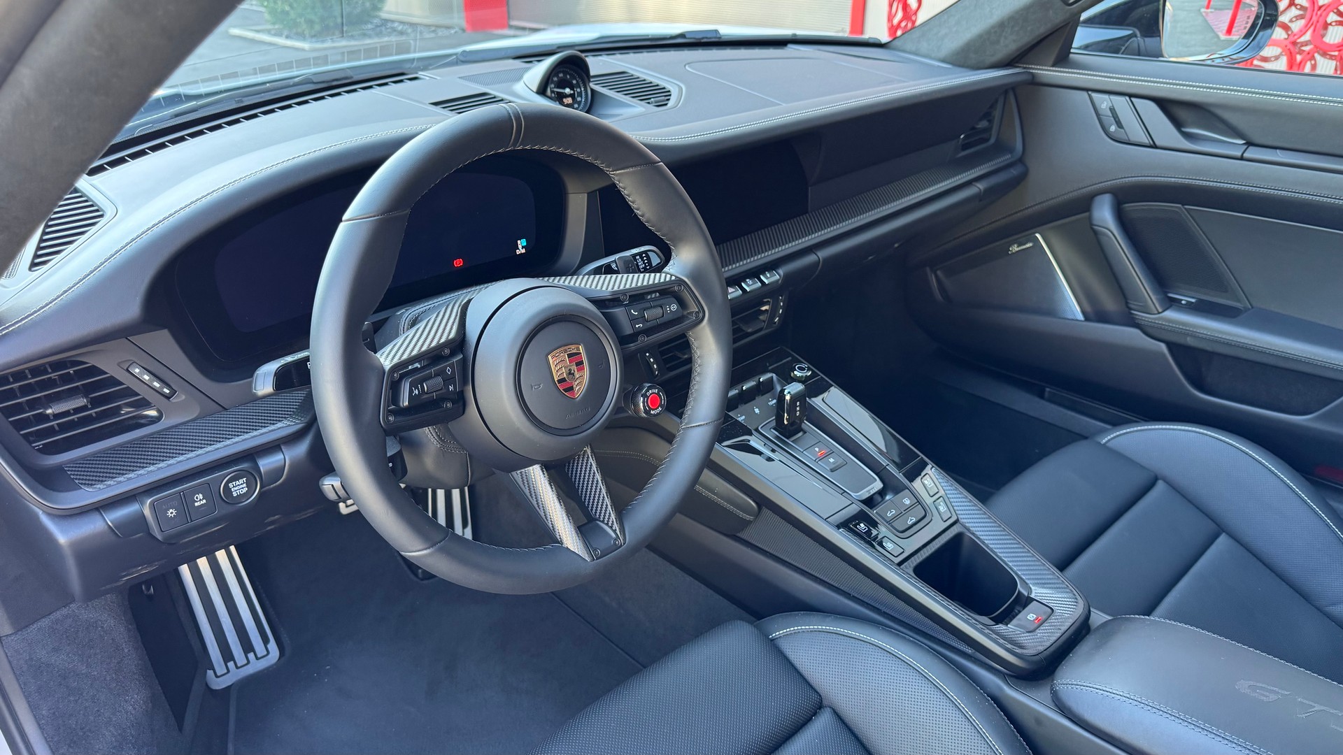 PORSCHE 911 Carrera 4 GTS PDK essence/électrique/ Hybride-image-22