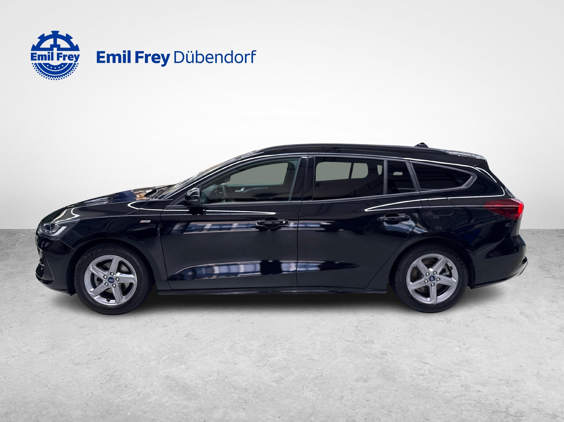FORD Focus Station Wagon 1.0i EcoB Hybrid 125 ST-Line X-showroom-element-1