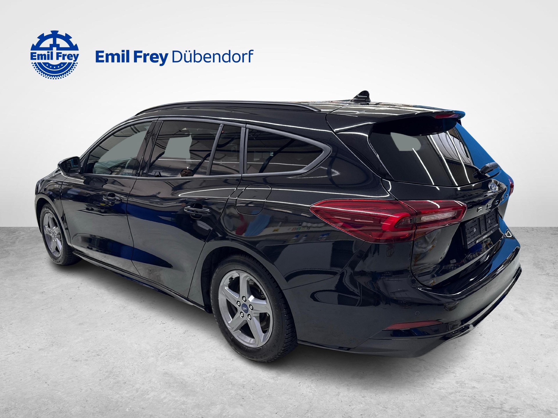 FORD Focus Station Wagon 1.0i EcoB Hybrid 125 ST-Line X-image-4