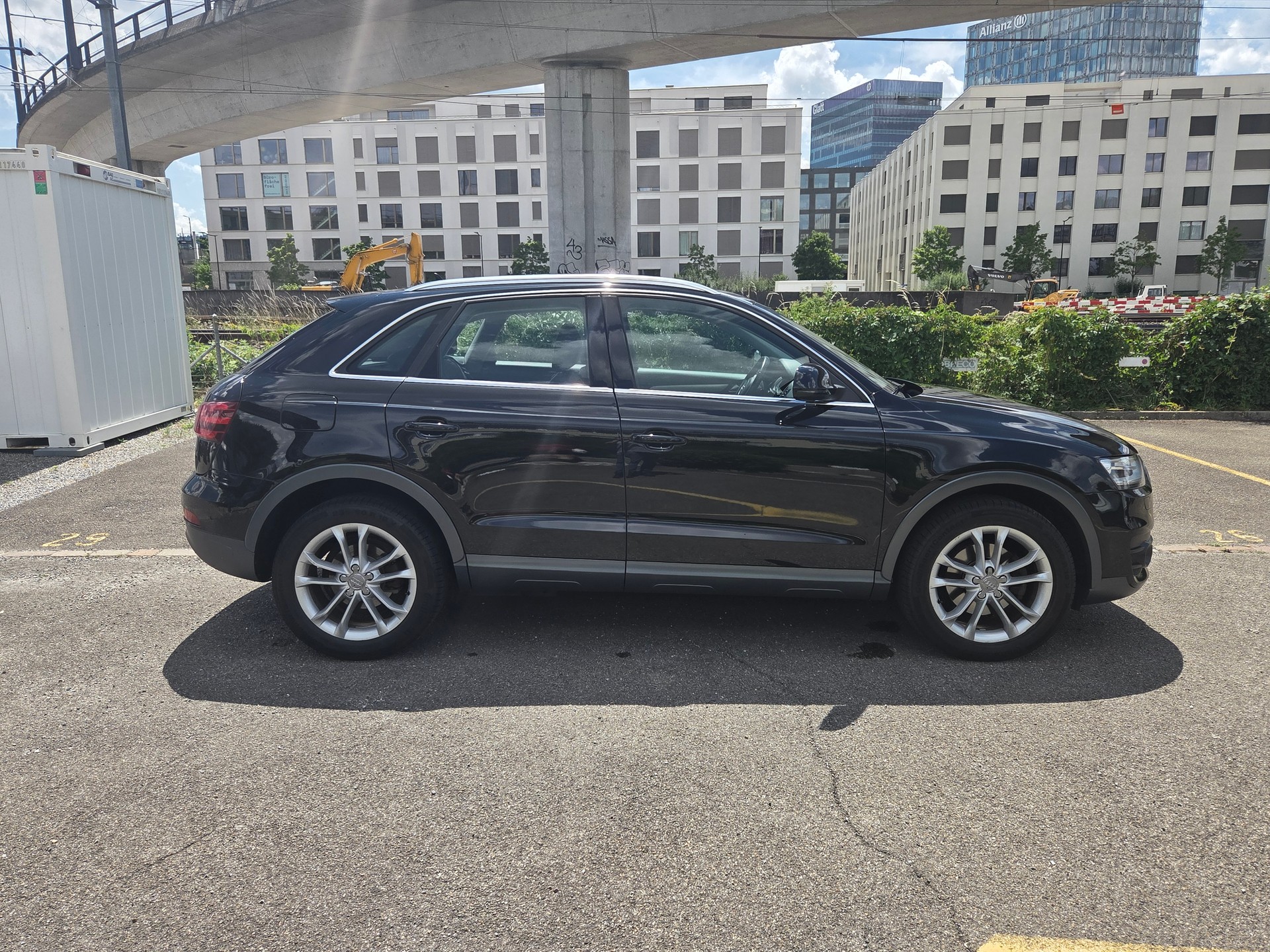 AUDI Q3 2.0 TDI quattro S-tronic-image-5