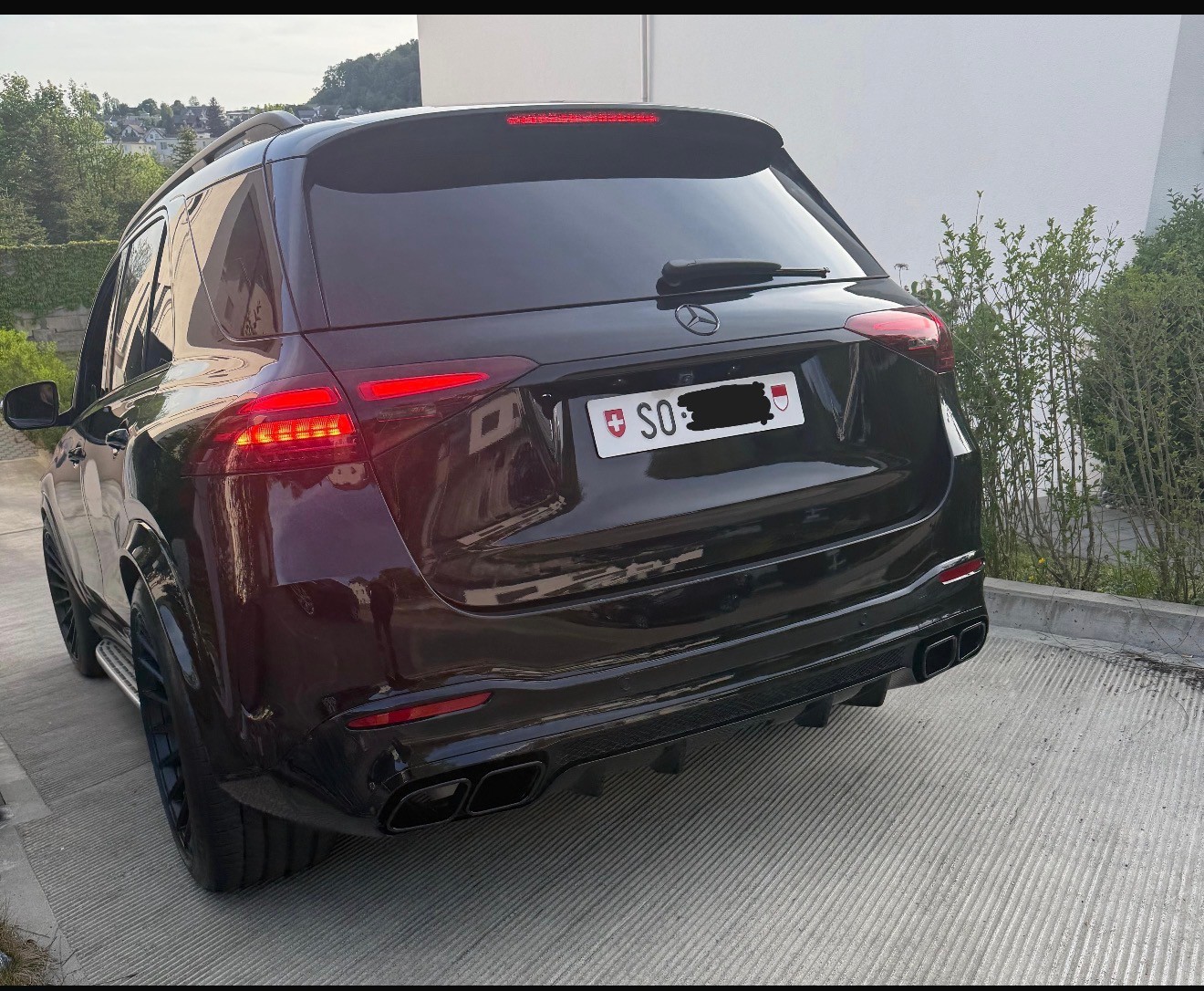 MERCEDES-BENZ GLE 300 d AMG Line 4matic-image-6