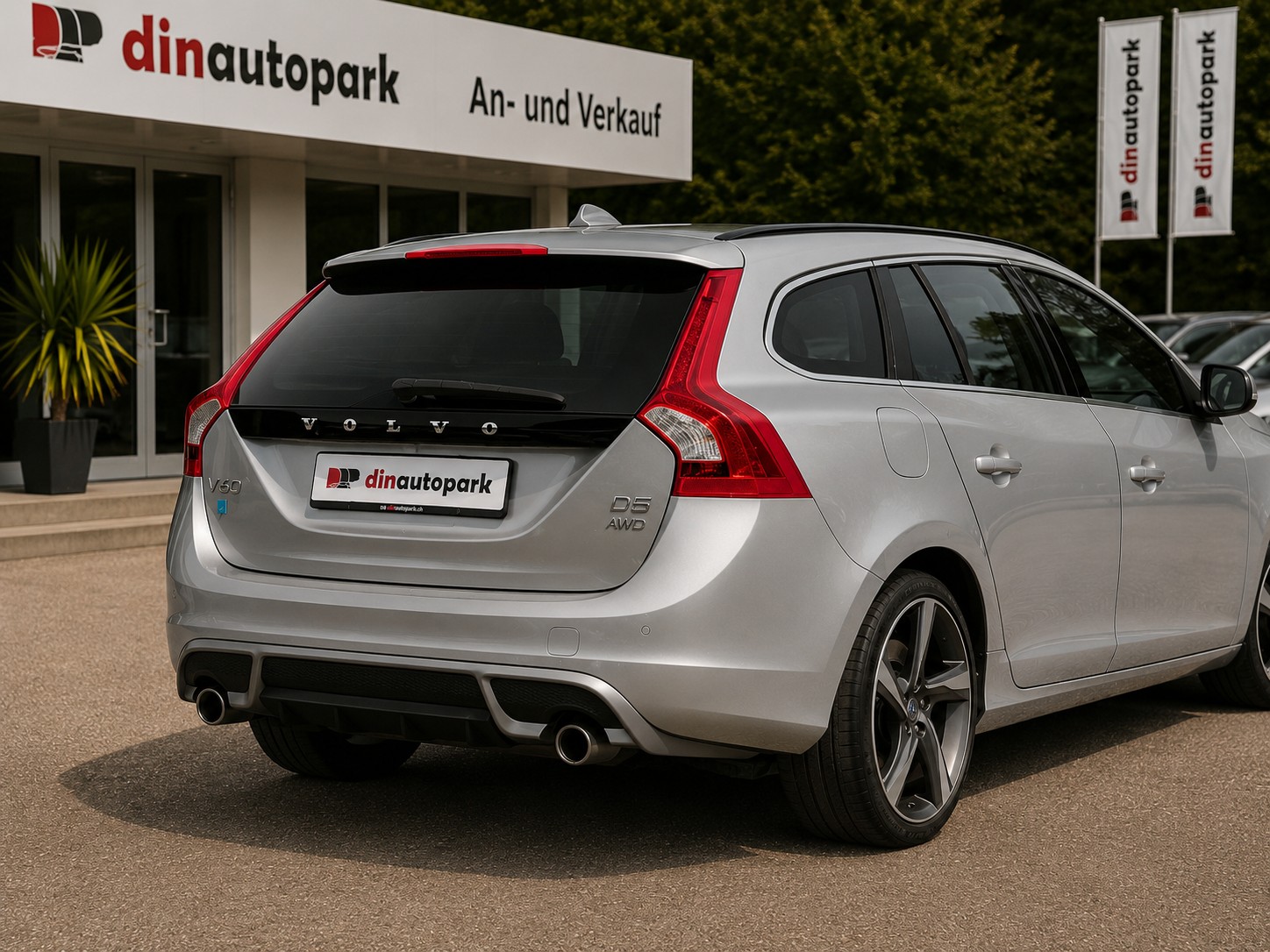 VOLVO V60 D5 AWD R-Design Geartronic * CH-Fahrzeug * 230PS * inkl. Garantie *-image-4
