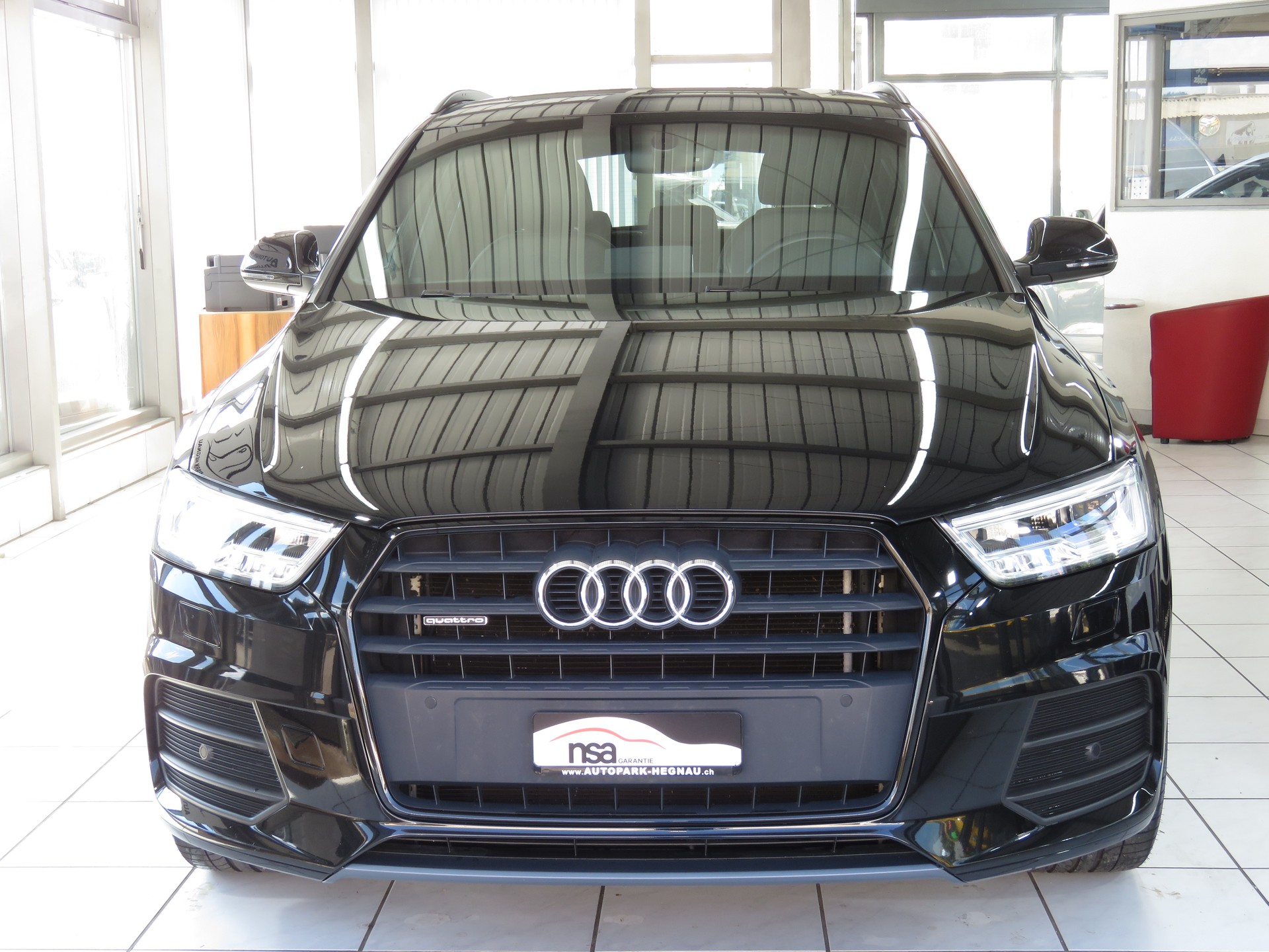 AUDI Q3 2.0 TDI Sport Quattro S-tronic (Automat)-showroom-element-1