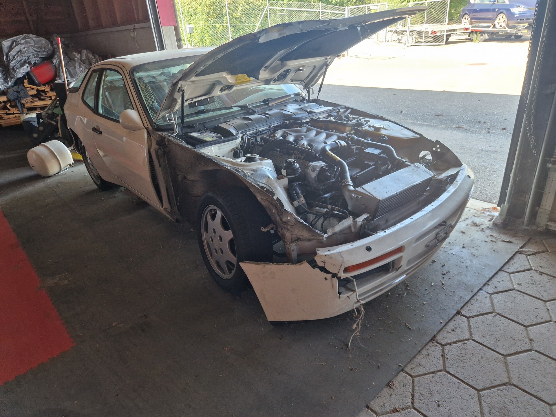 PORSCHE 944 Turbo
