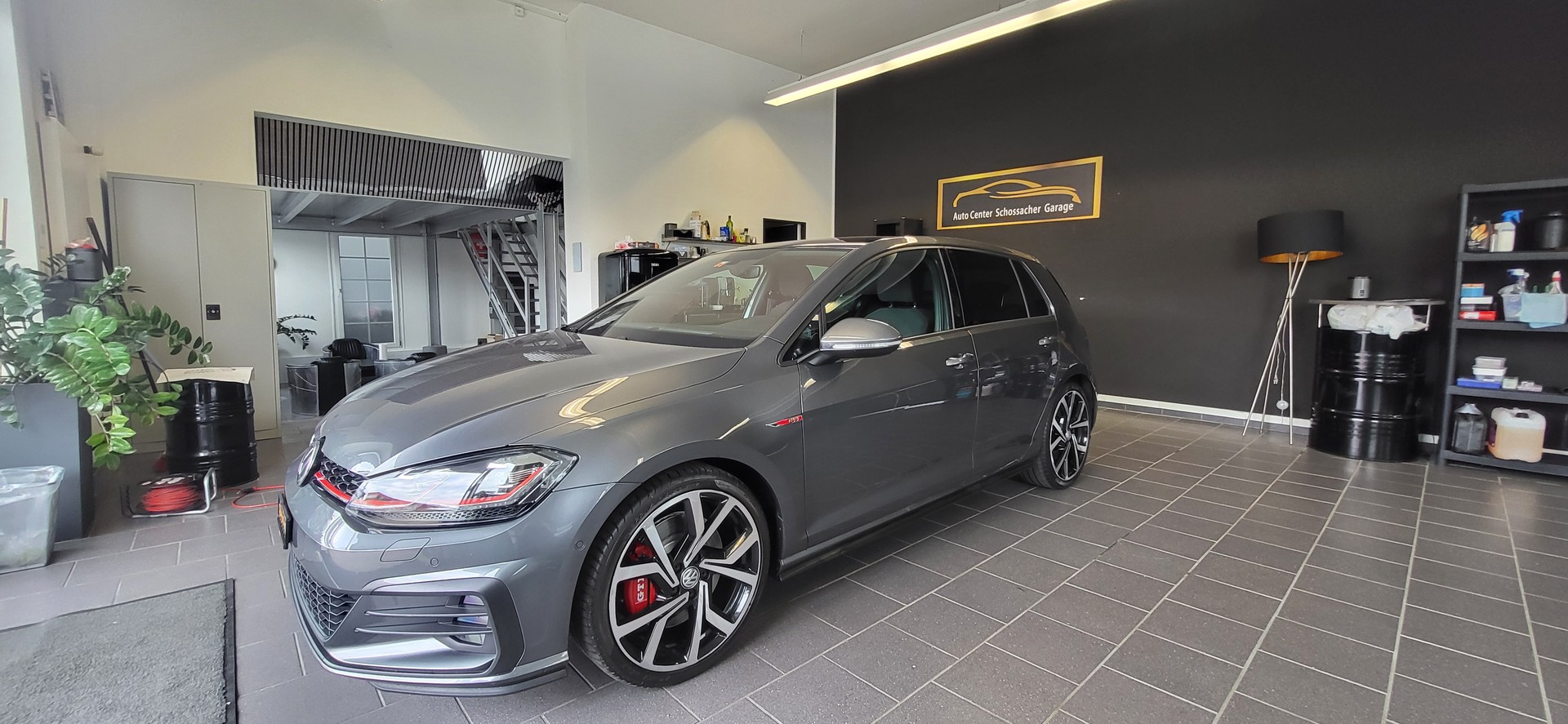 VW Golf 2.0 TSI GTI Performance DSG-showroom-element-1