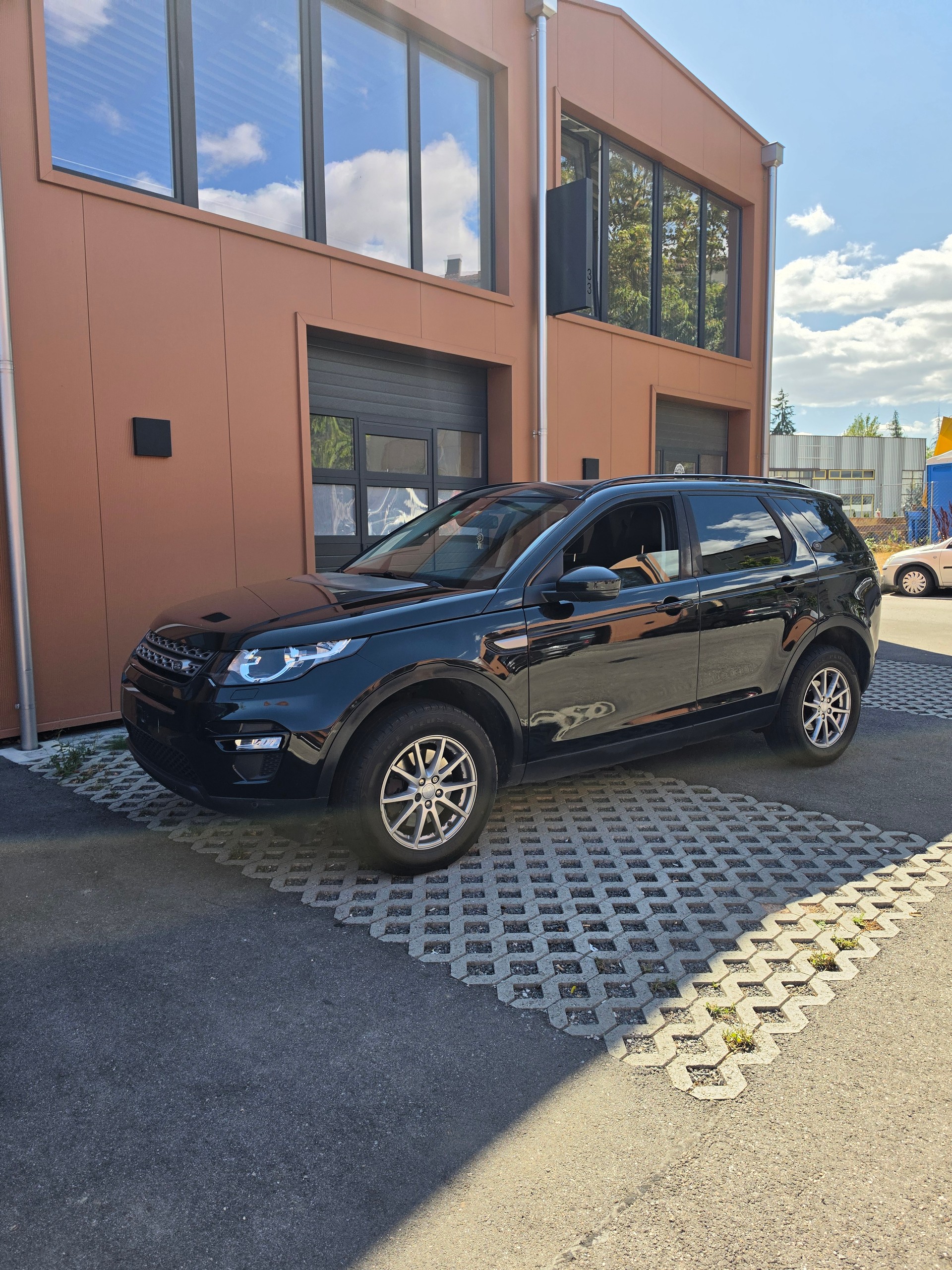 LAND ROVER Discovery Sport 2.0 TD4 Pure