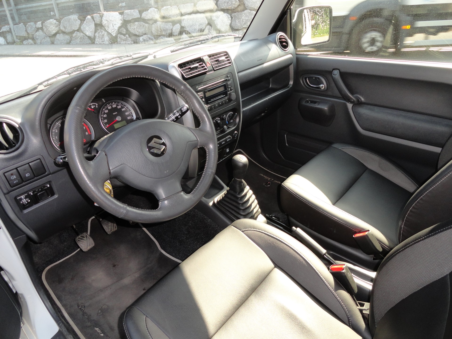 SUZUKI Jimny 1.3 16V Sergio Cellano-image-4