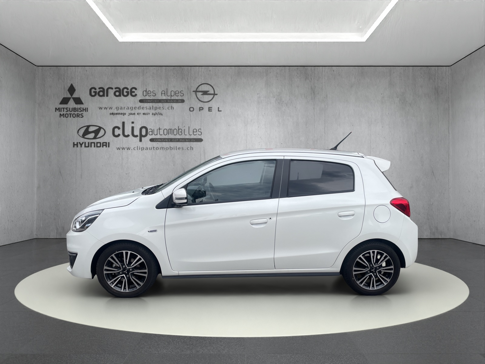 MITSUBISHI Space Star 1.2 MIVEC Style Anniversary-showroom-element-2