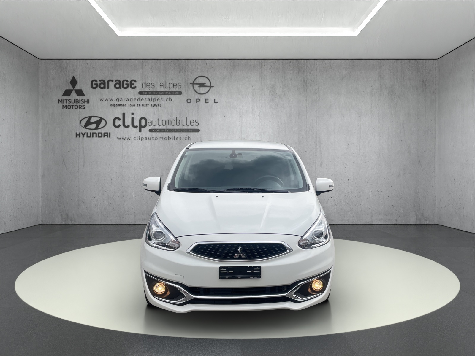 MITSUBISHI Space Star 1.2 MIVEC Style Anniversary-showroom-element-1