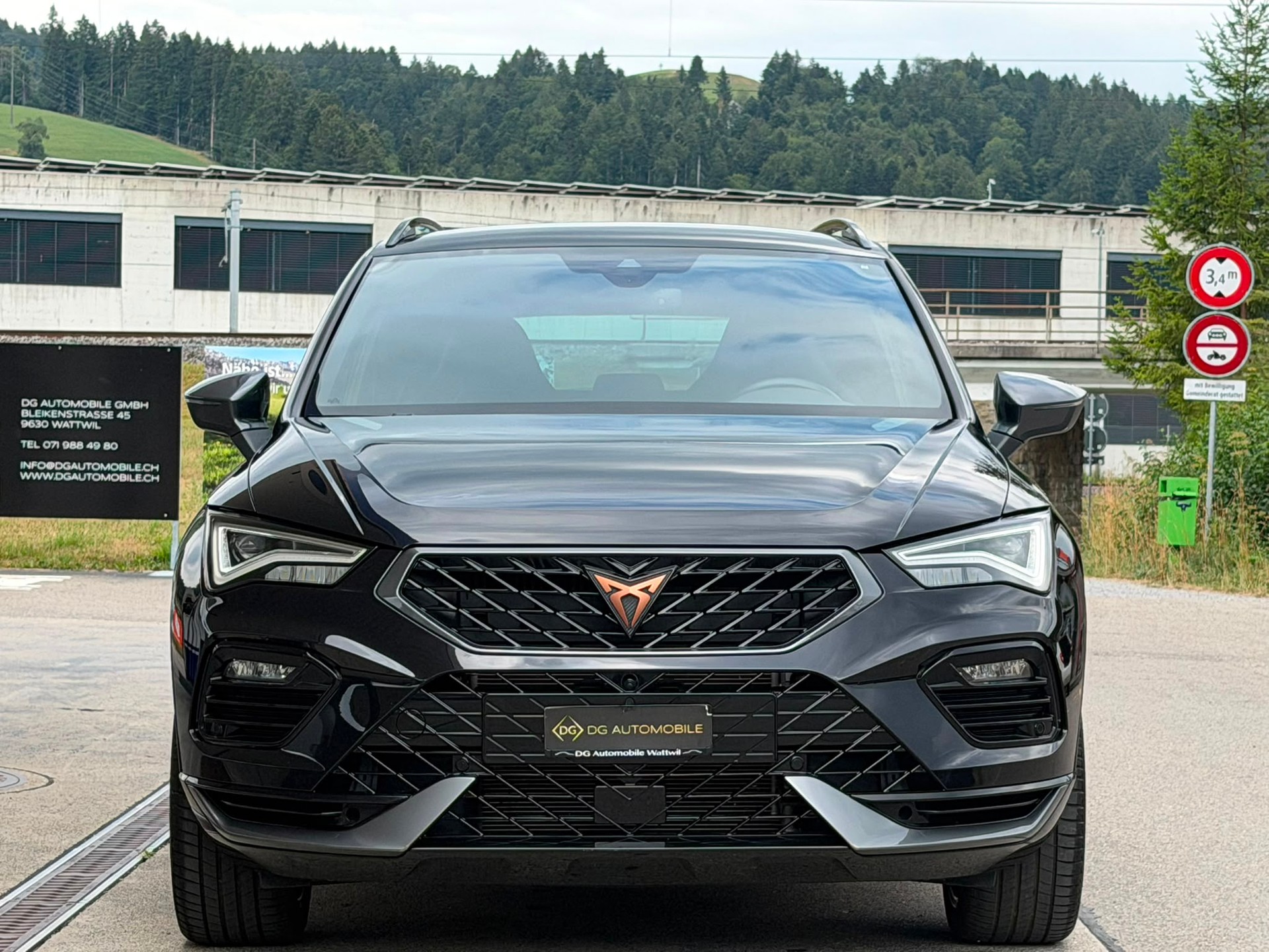 CUPRA Ateca 2.0TSI 4Drive DSG Top Ausgestattet**El. Anhängerkupplung**Cupra- & Startknopf am Lenkrad**Assistenzpaket XL**DCC*-showroom-element-1