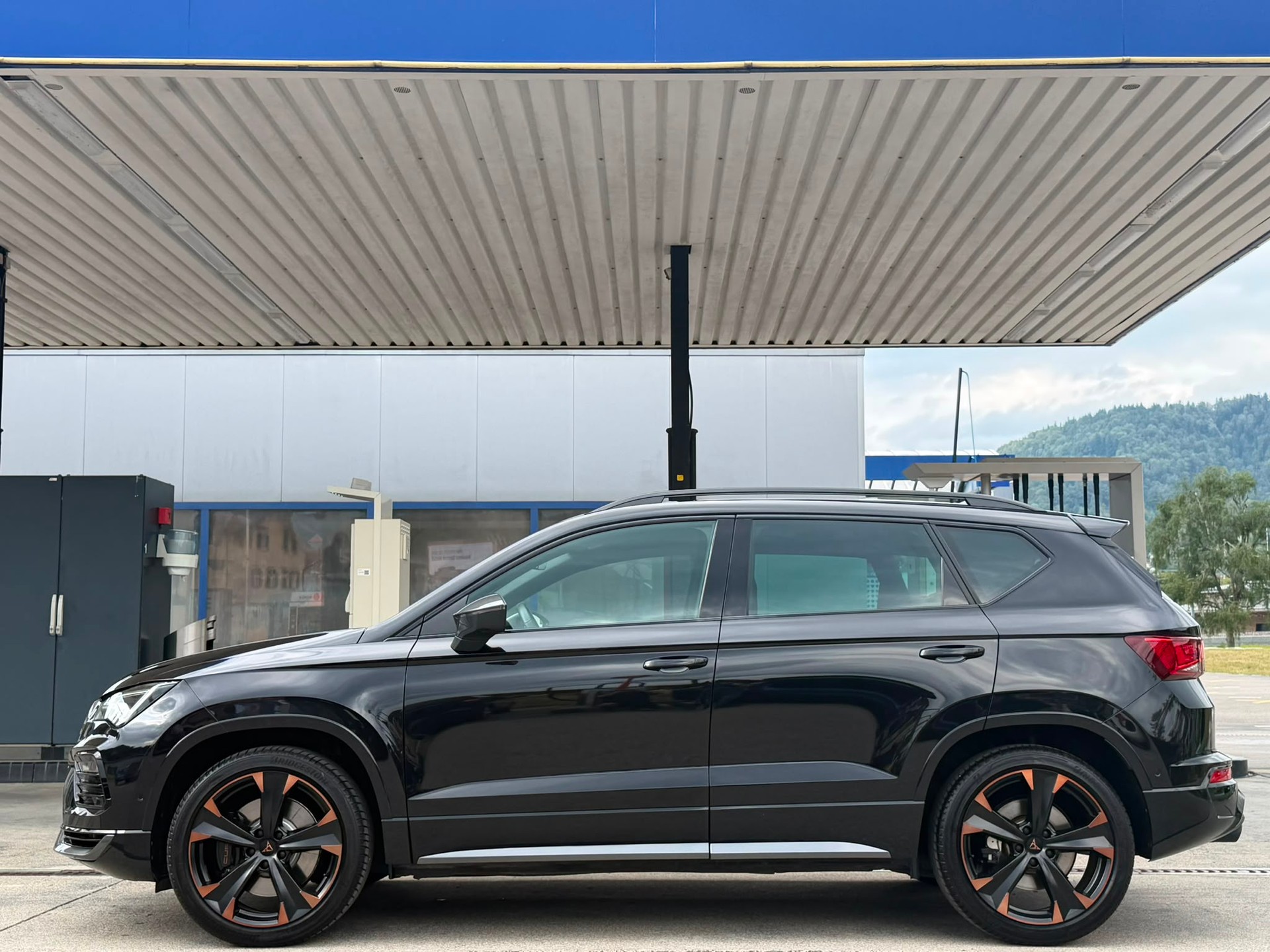 CUPRA Ateca 2.0TSI 4Drive DSG Top Ausgestattet**El. Anhängerkupplung**Cupra- & Startknopf am Lenkrad**Assistenzpaket XL**DCC*-showroom-element-3