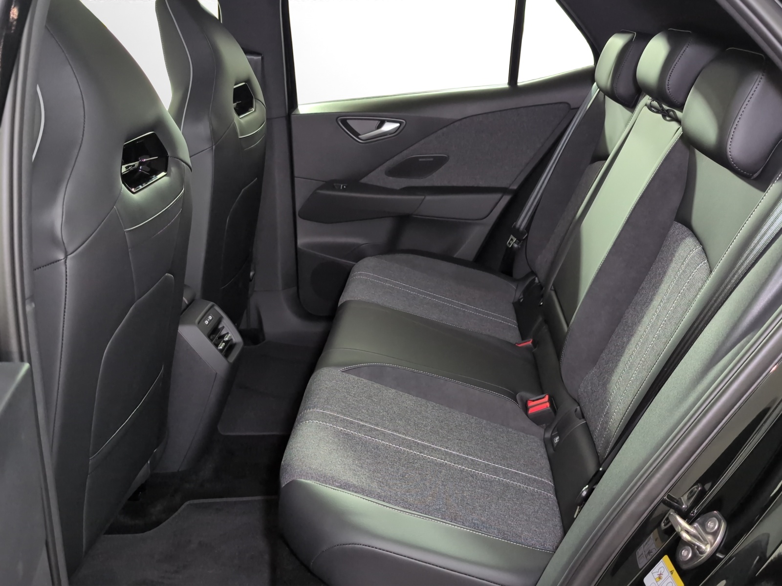VW ID.3 Neo 79 kWh 231 PS Style-image-11