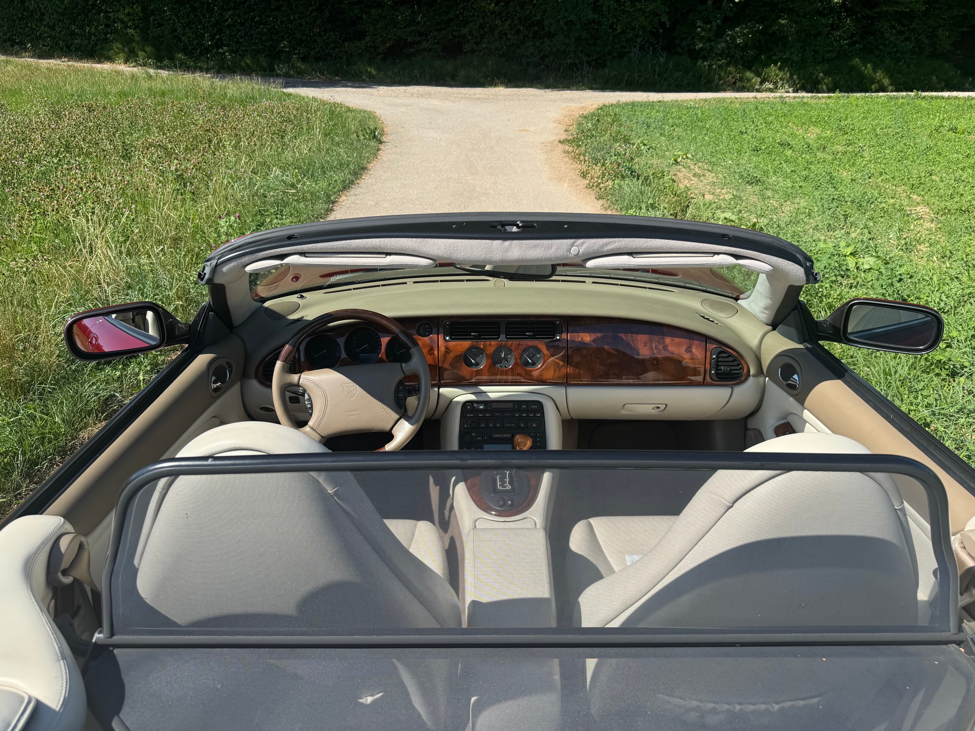 JAGUAR XK8 4.0-image-4