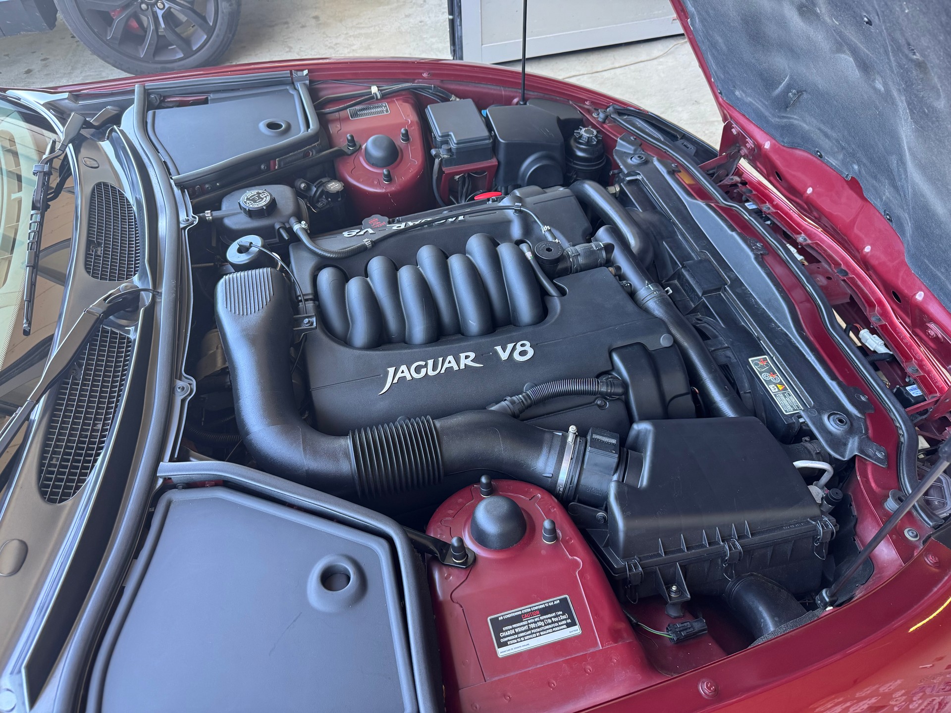 JAGUAR XK8 4.0-image-11