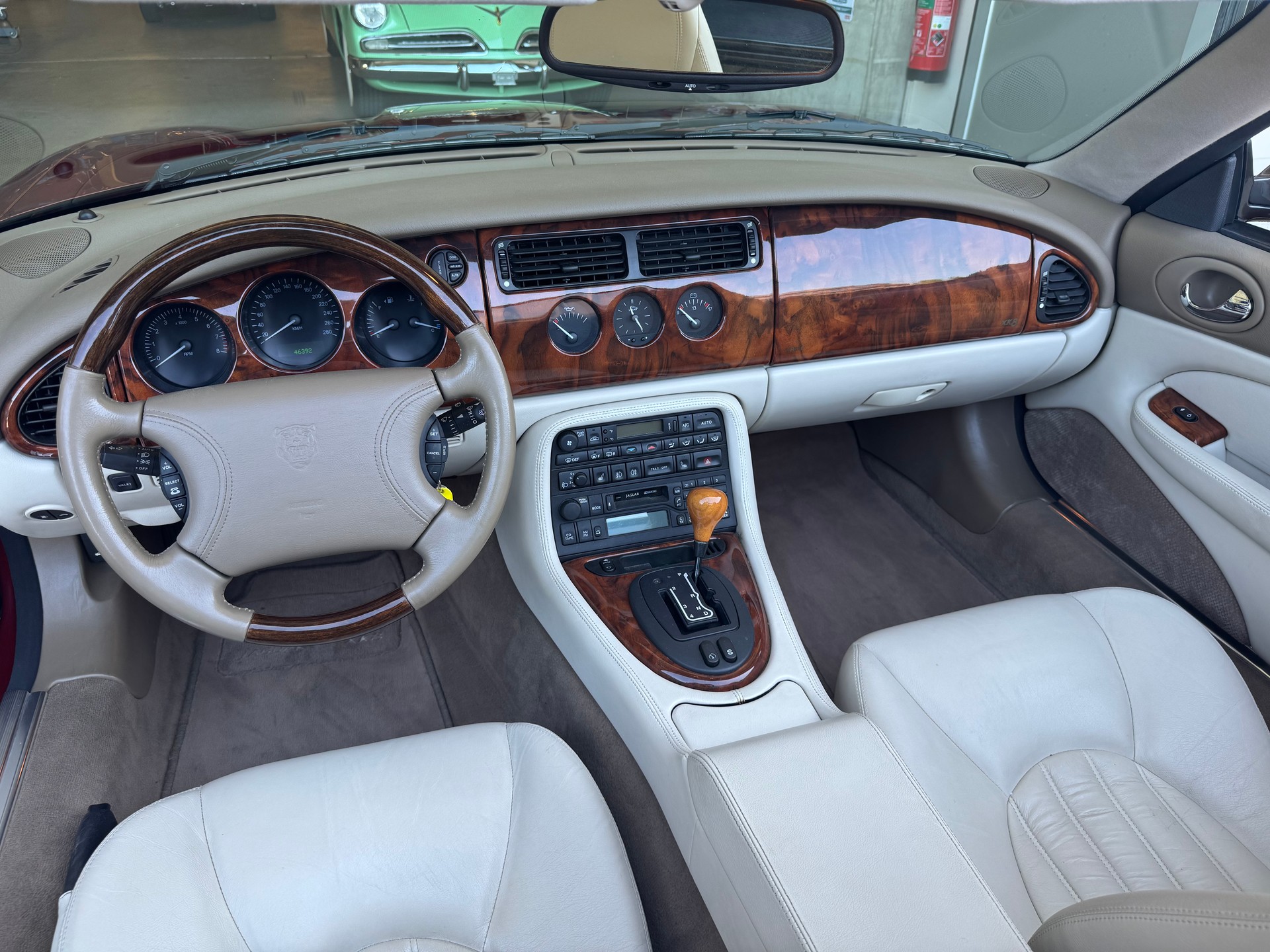 JAGUAR XK8 4.0-image-14