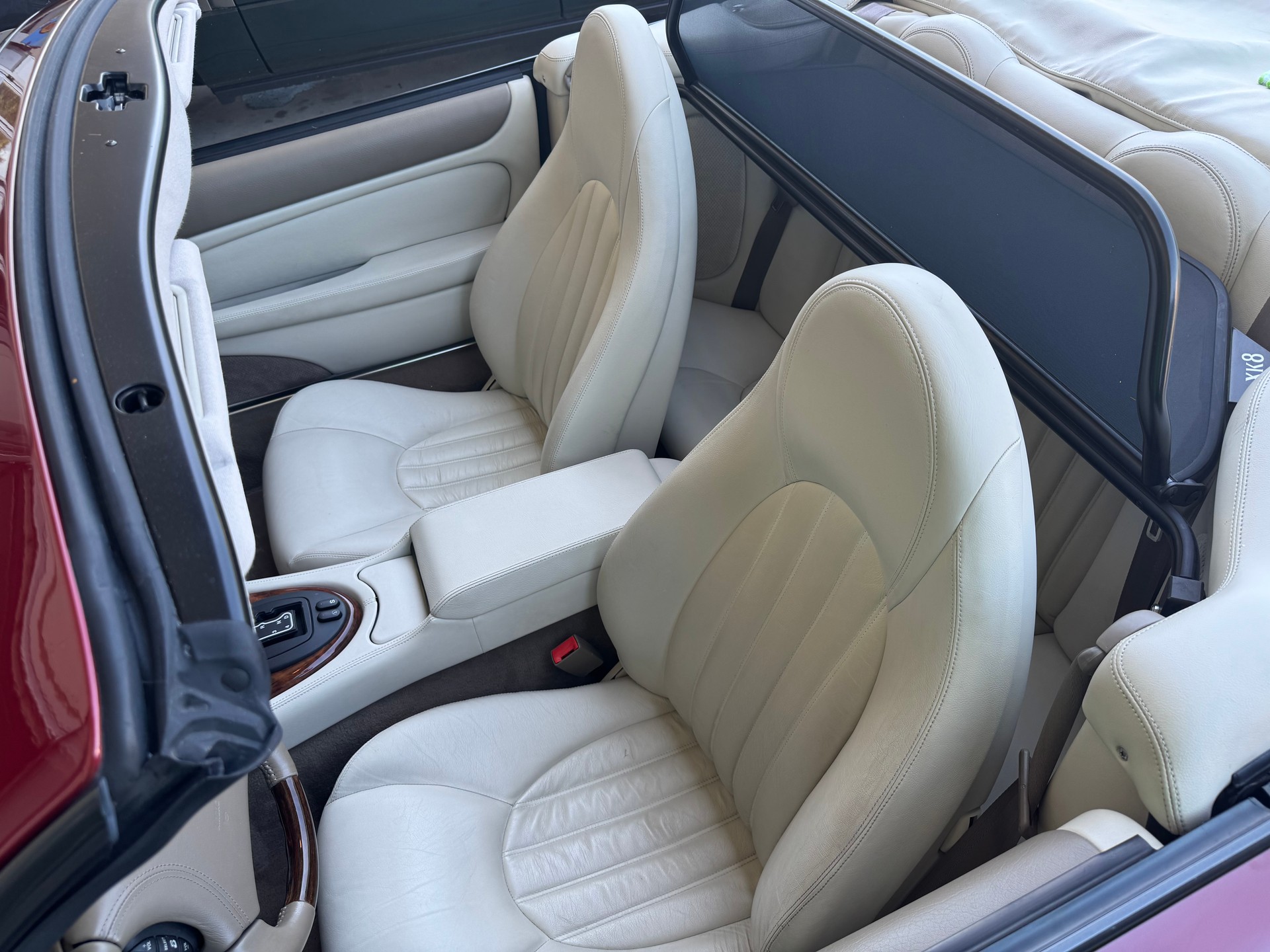 JAGUAR XK8 4.0-image-15