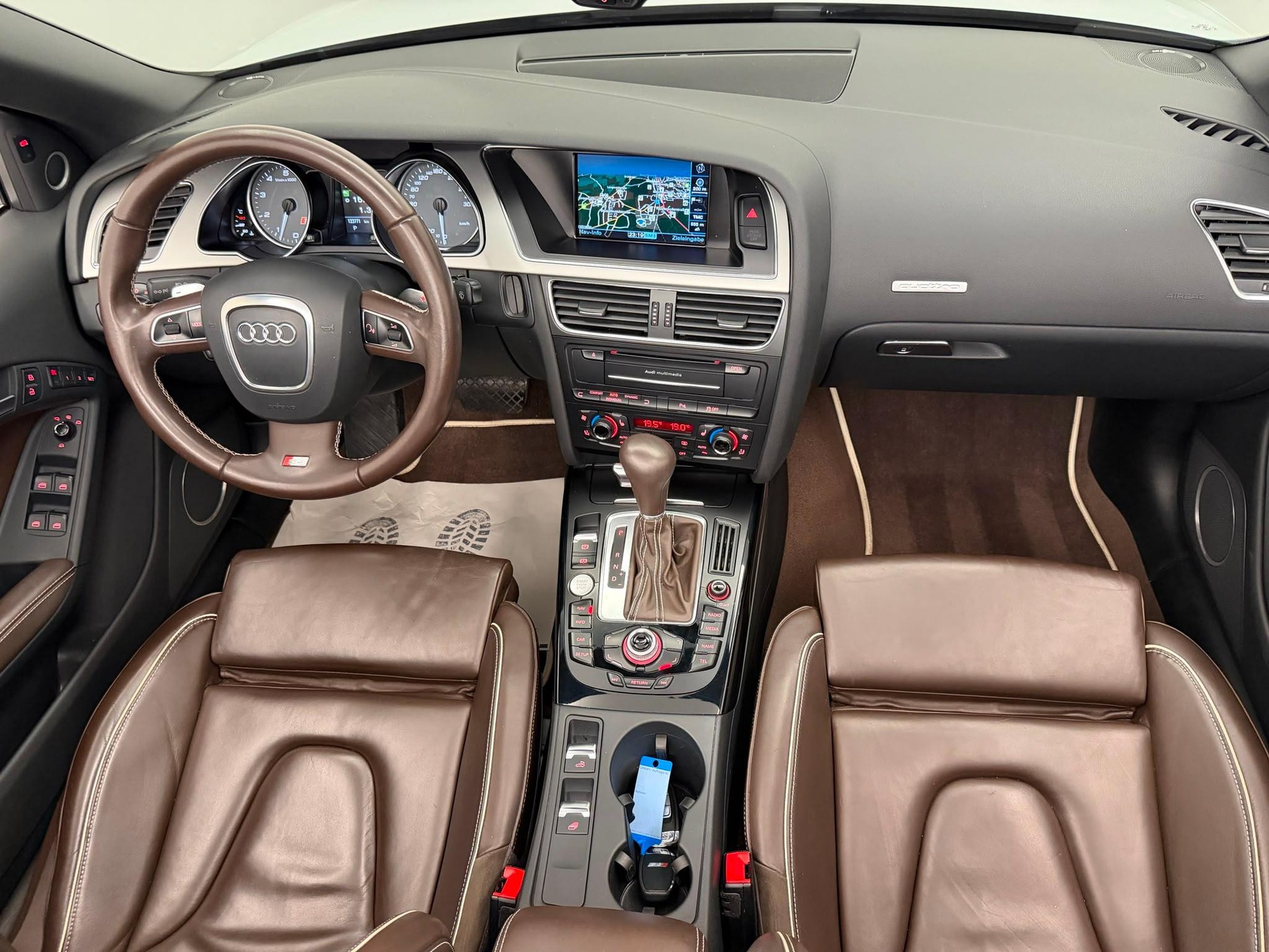 AUDI S5 Cabriolet 3.0 V6 TFSI quattro S-Tronic-image-14