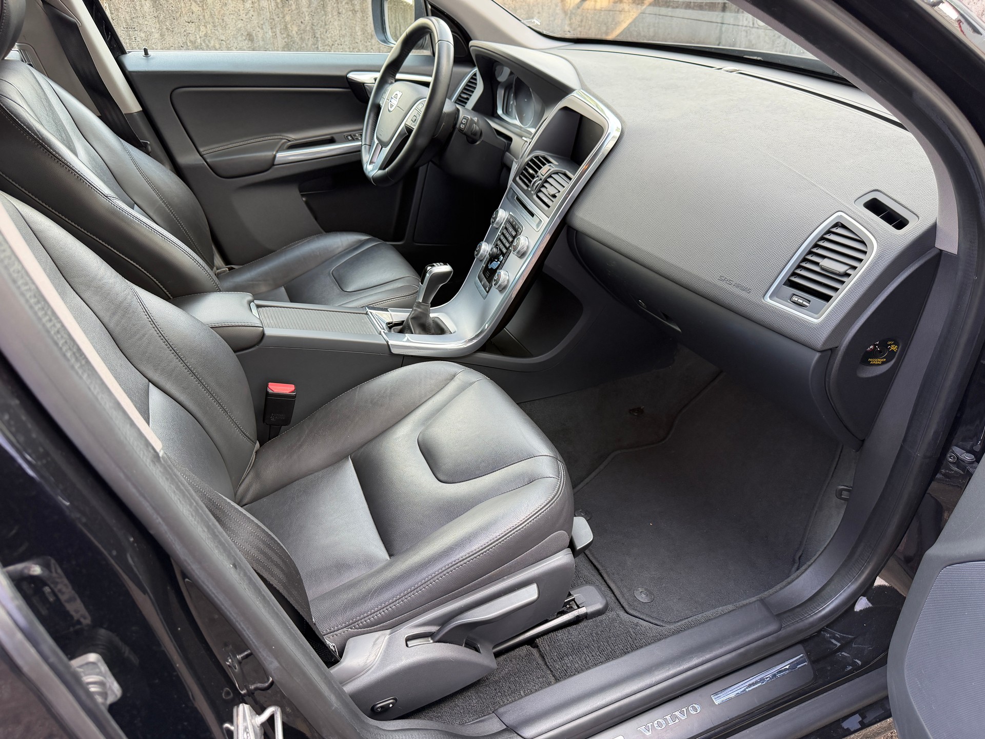 VOLVO XC60 2.0 D4 FWD Summum S/S đ€-image-10