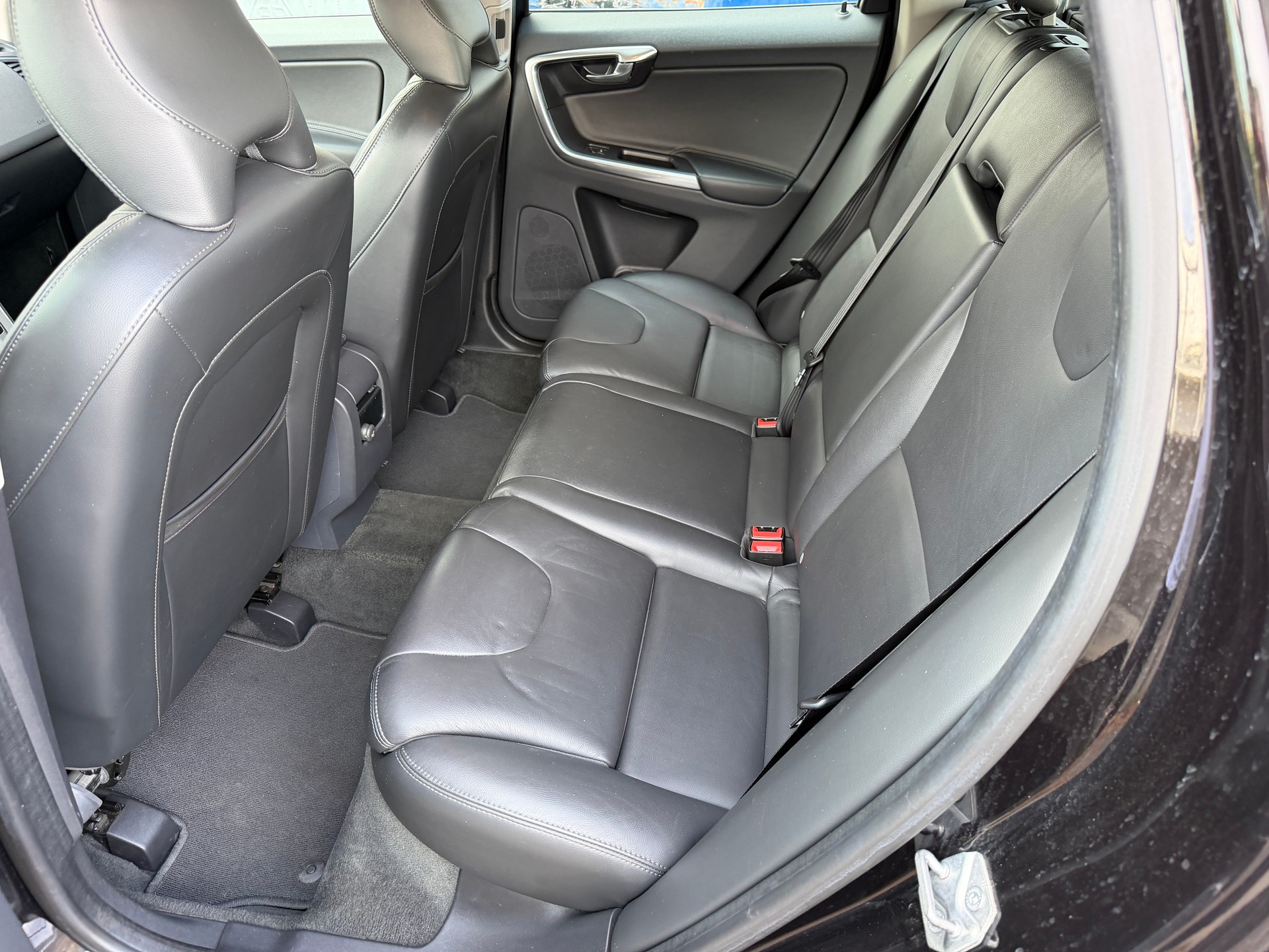 VOLVO XC60 2.0 D4 FWD Summum S/S đ€-image-9