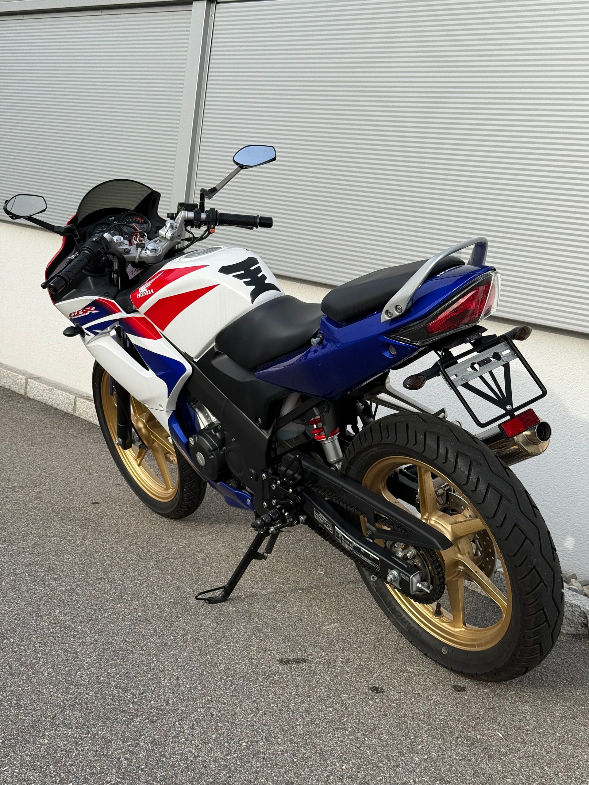 HONDA CBR 125 R-image-7