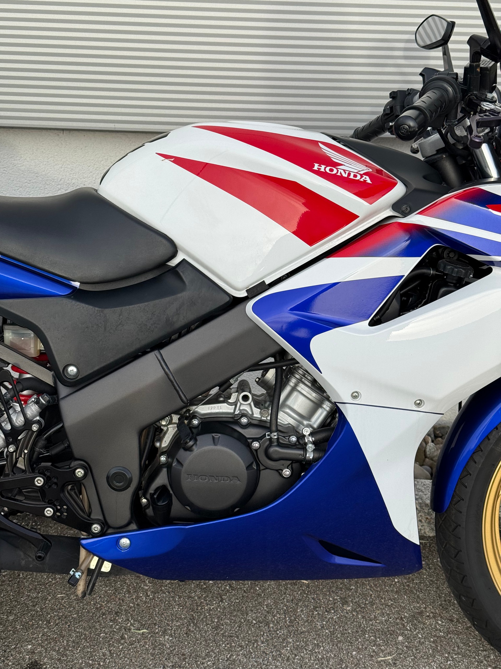 HONDA CBR 125 R-image-4