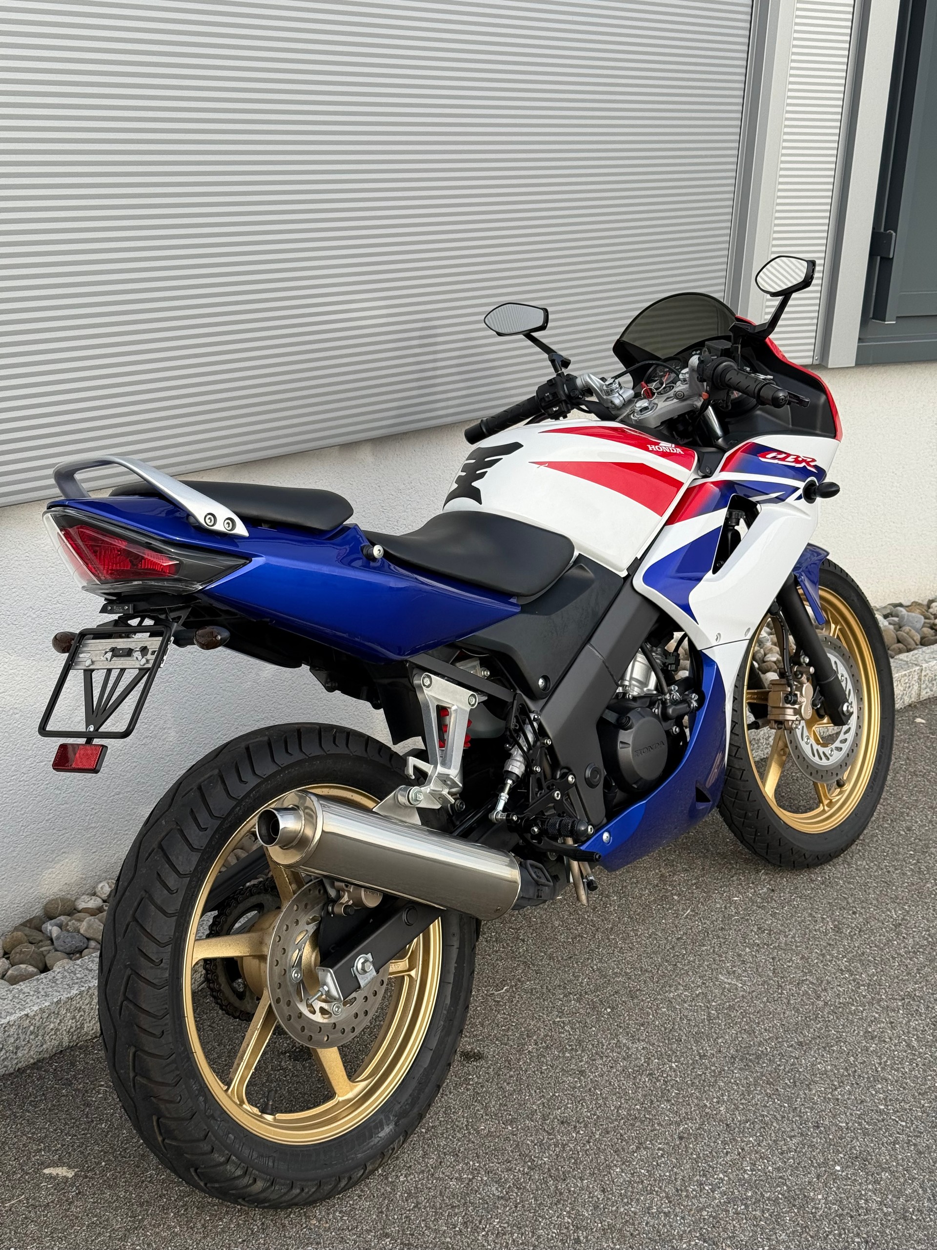 HONDA CBR 125 R-image-2