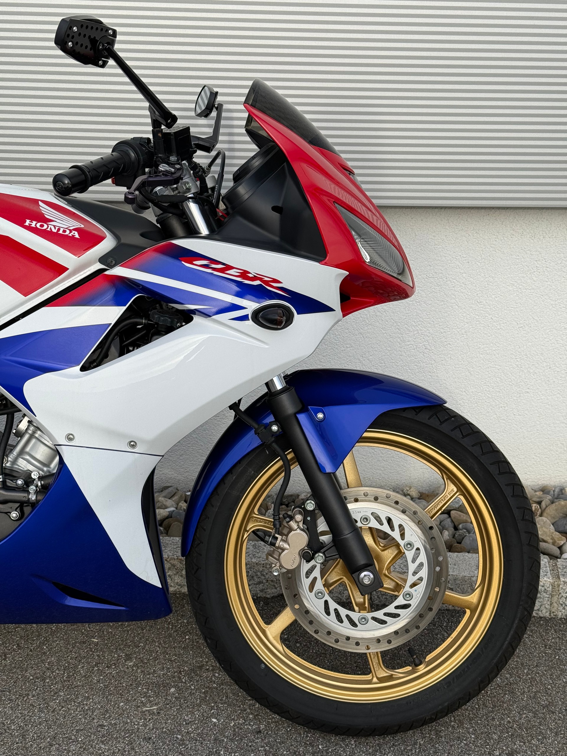 HONDA CBR 125 R-image-3