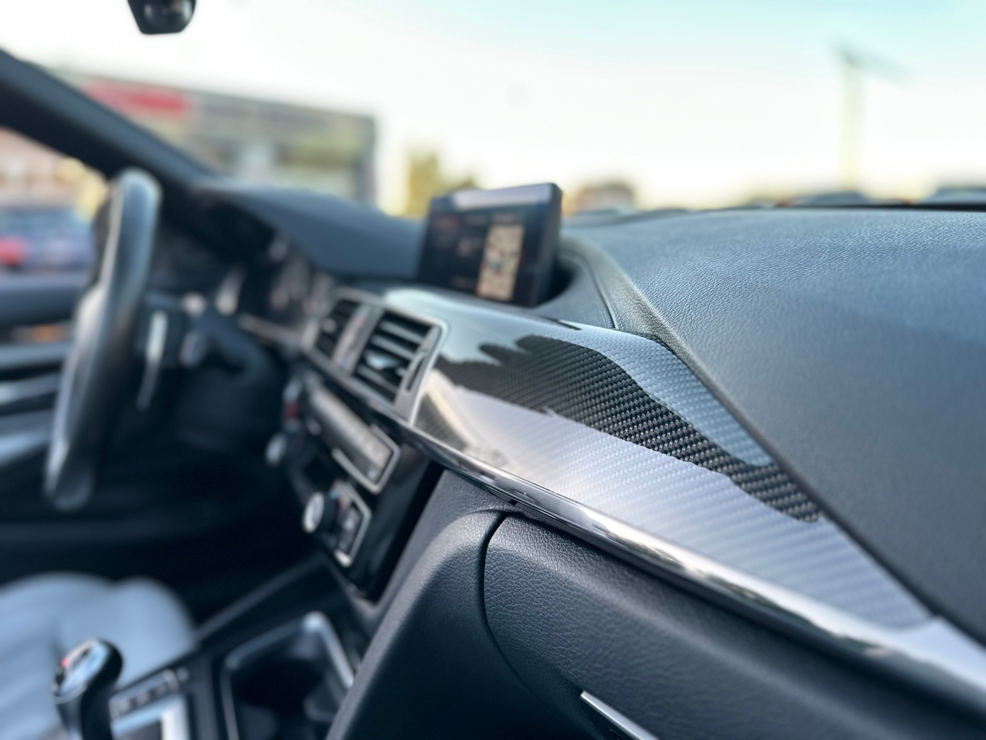 BMW M4 Cabriolet Drivelogic M Competition ° Einzelstück ° San Marino Blau ° Innen Weiss °-image-24
